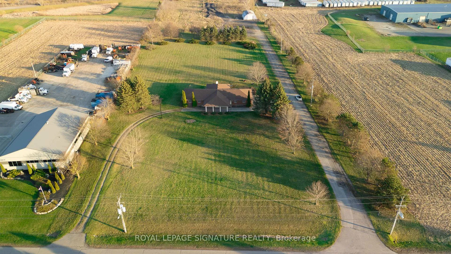 Photo 8 of 24 Brian Drive, Brant, Burford — HOMEH