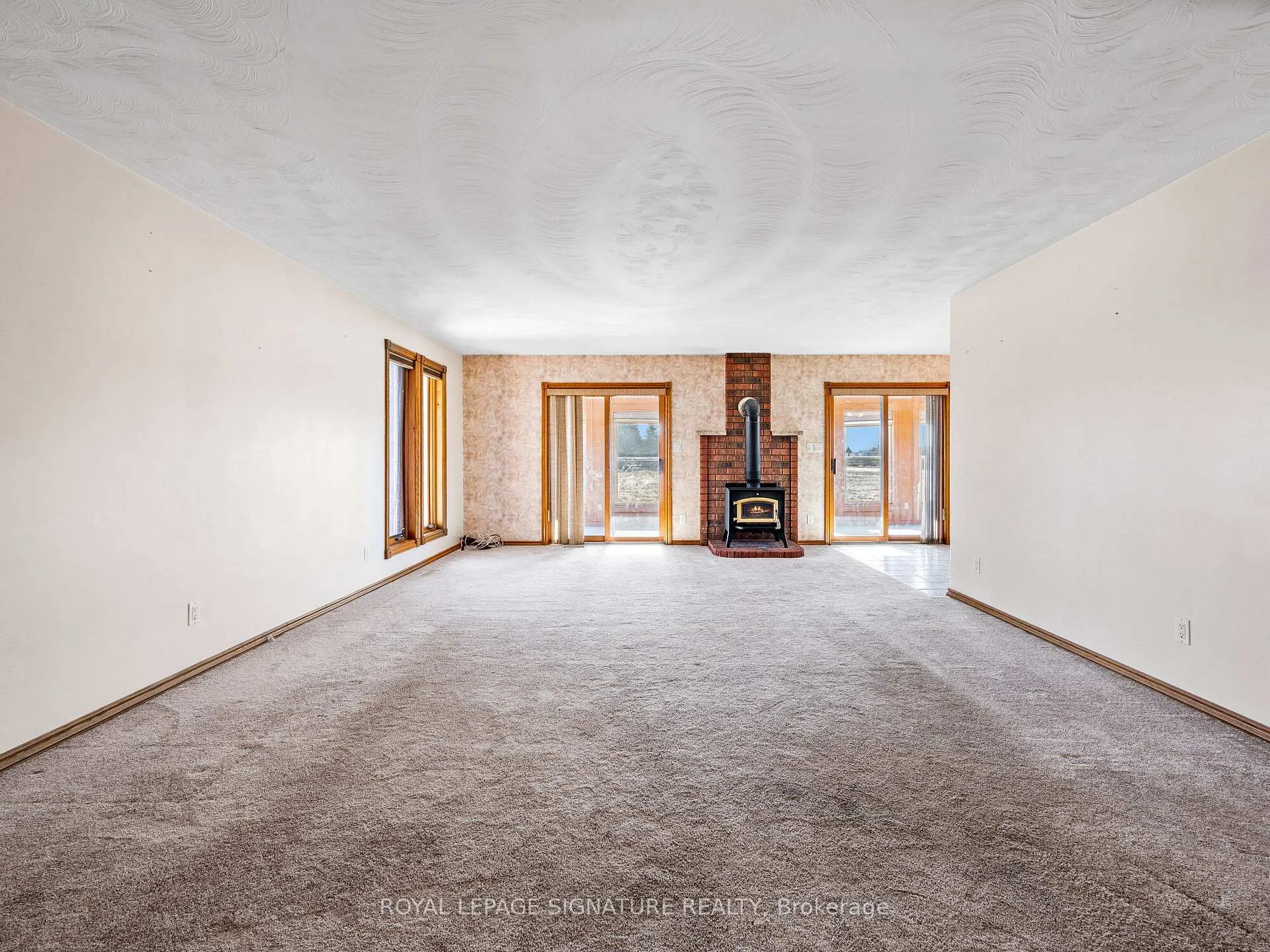 Photo 10 of 24 Brian Drive, Brant, Burford — HOMEH