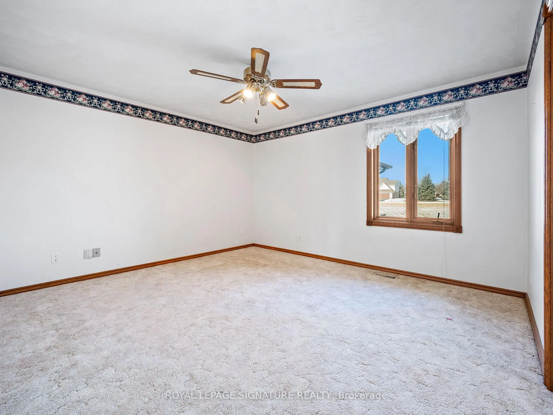 Photo 14 of 24 Brian Drive, Brant, Burford — HOMEH