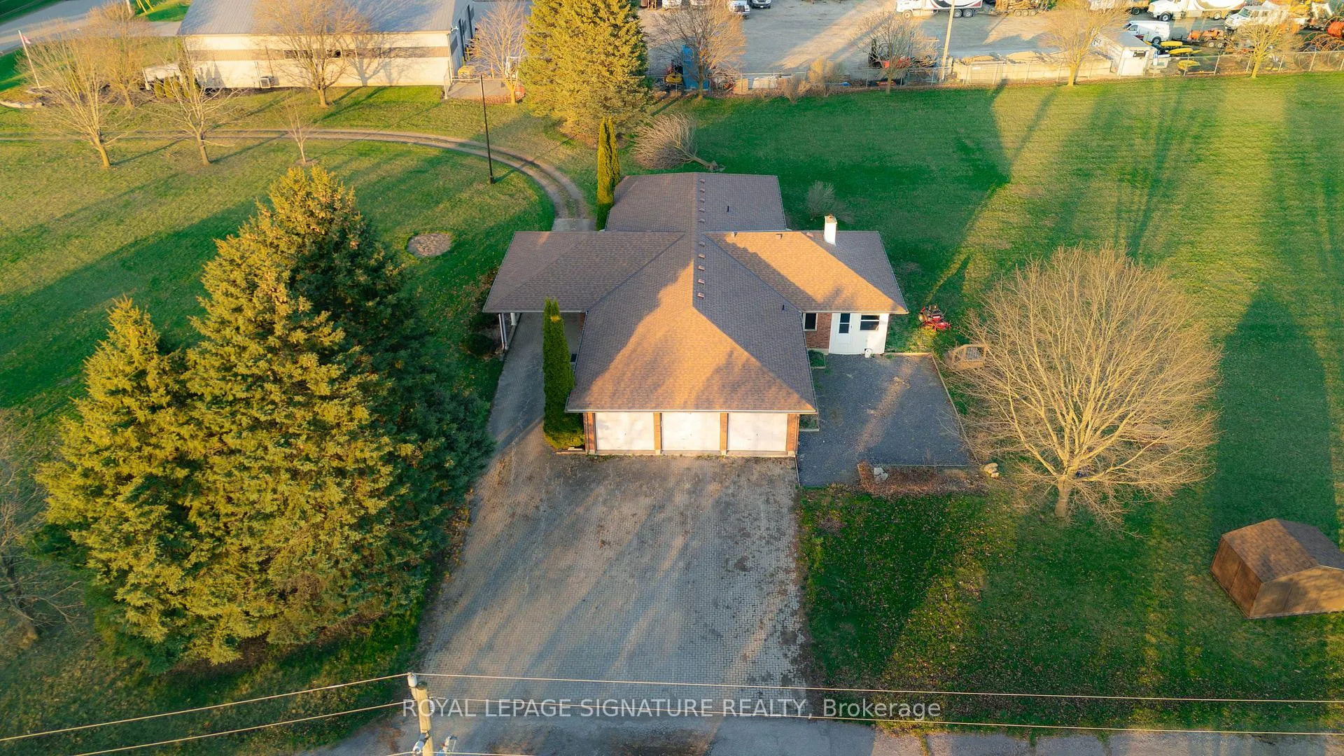 Photo 28 of 24 Brian Drive, Brant, Burford — HOMEH