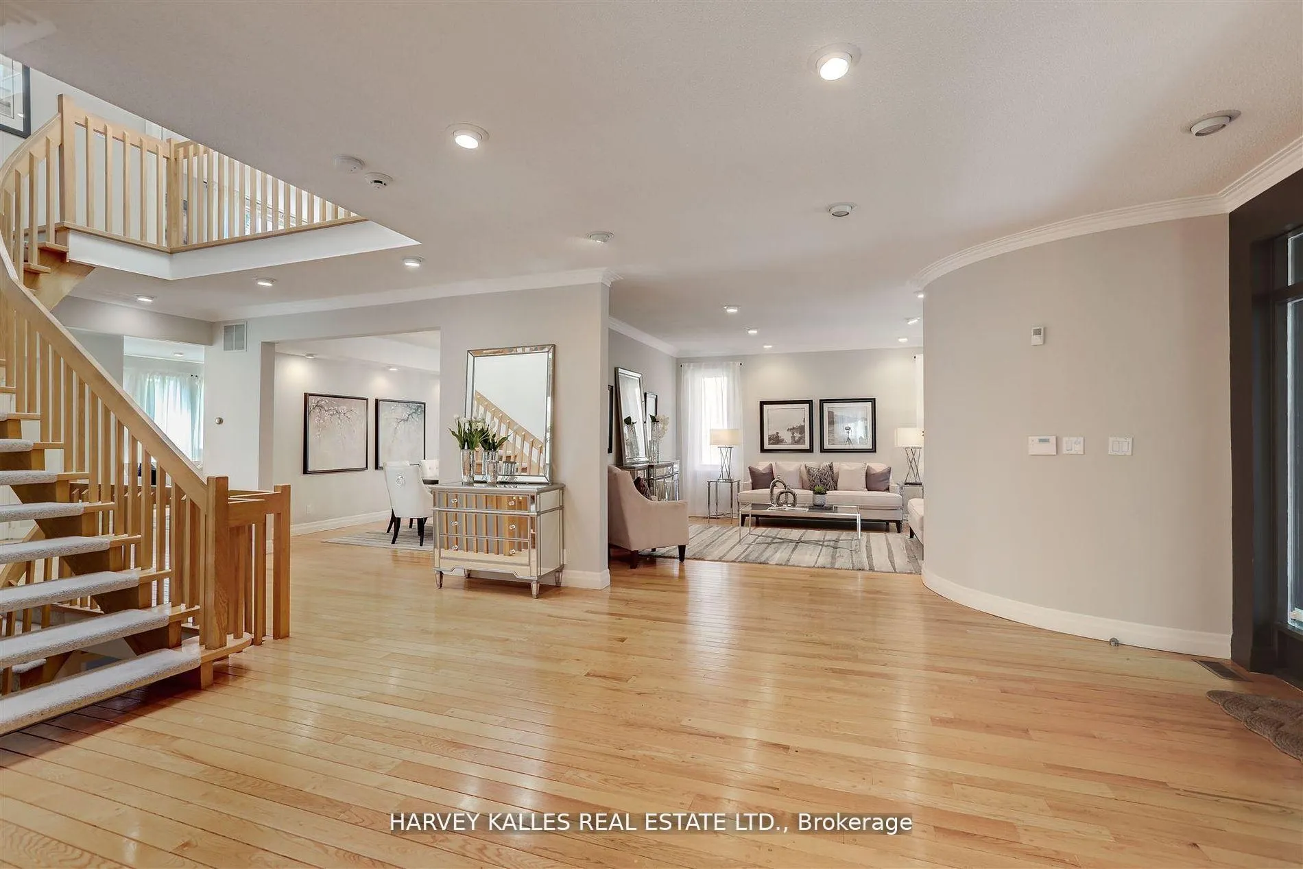 Photo 3 of 62 Prince Edward Boulevard, Markham, Thornlea — HOMEH