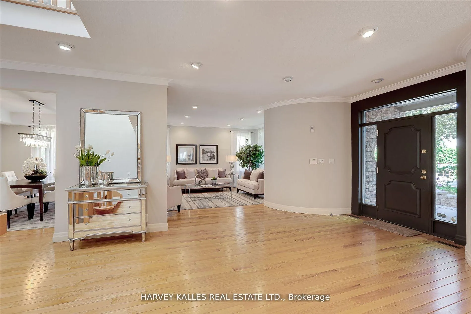 Photo 4 of 62 Prince Edward Boulevard, Markham, Thornlea — HOMEH