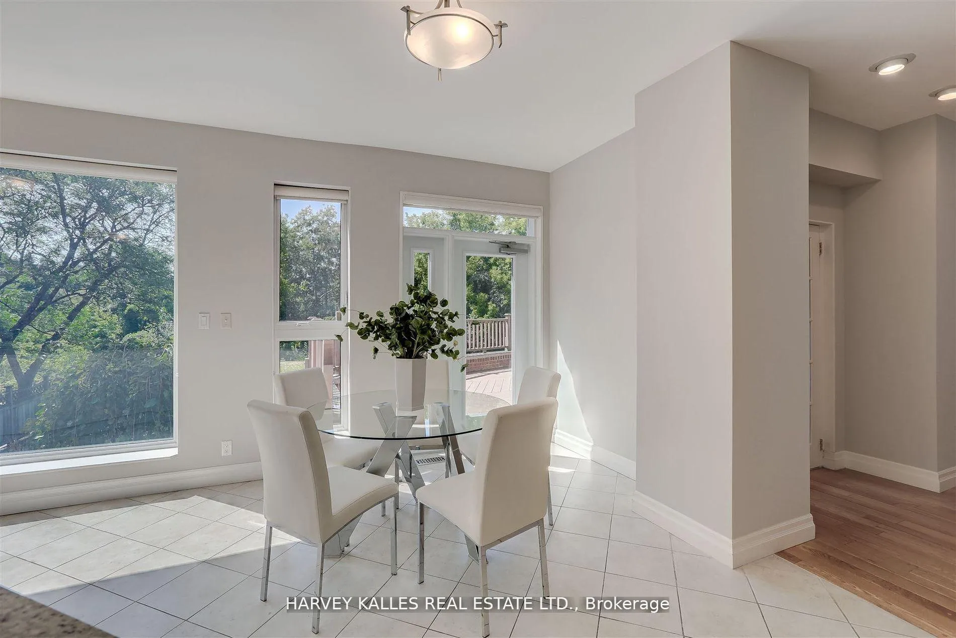 Photo 15 of 62 Prince Edward Boulevard, Markham, Thornlea — HOMEH