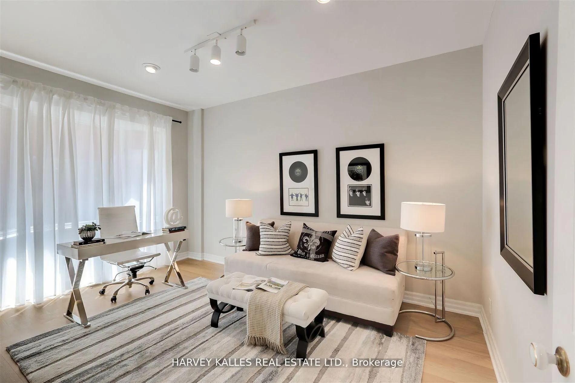 Photo 19 of 62 Prince Edward Boulevard, Markham, Thornlea — HOMEH