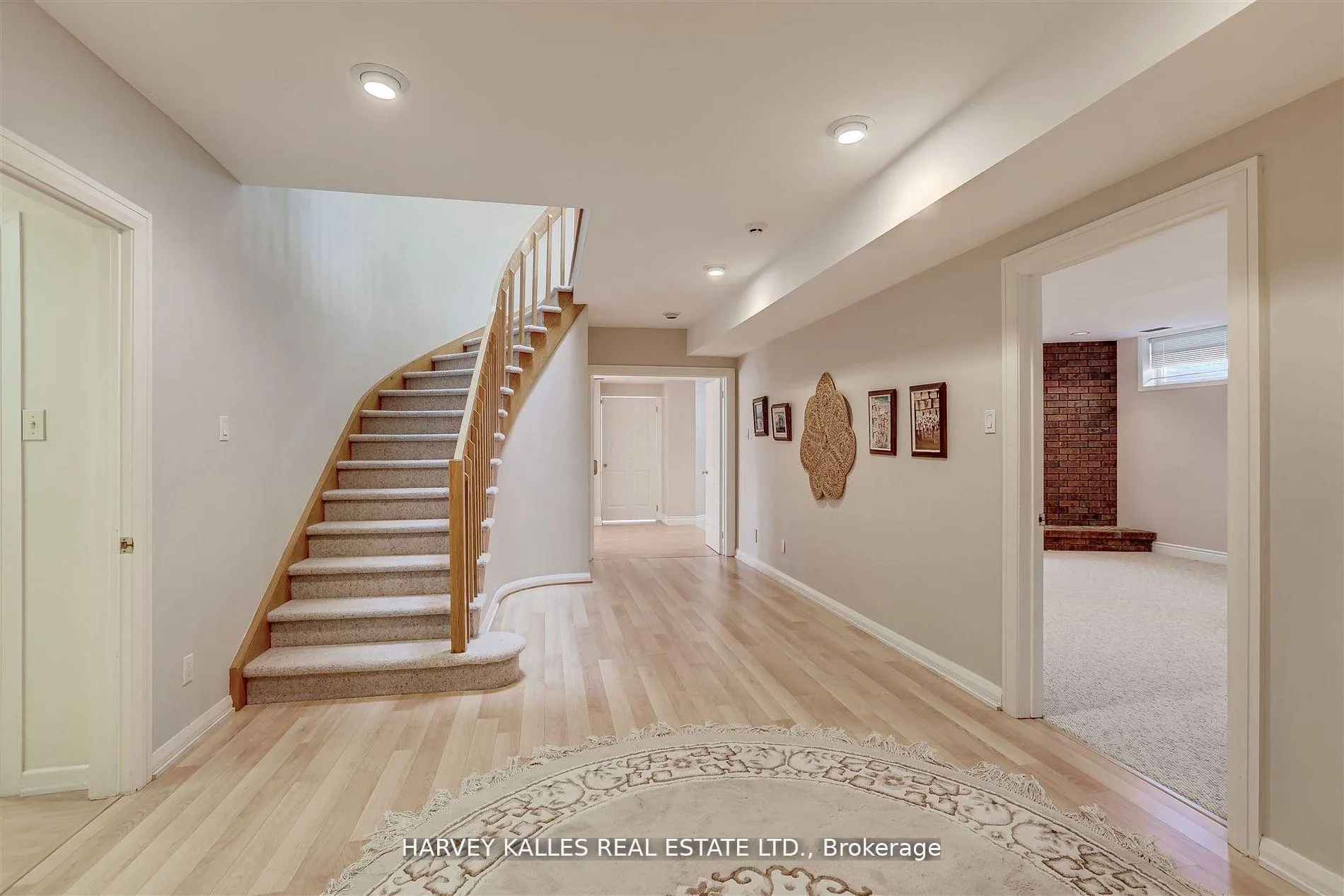 Photo 33 of 62 Prince Edward Boulevard, Markham, Thornlea — HOMEH