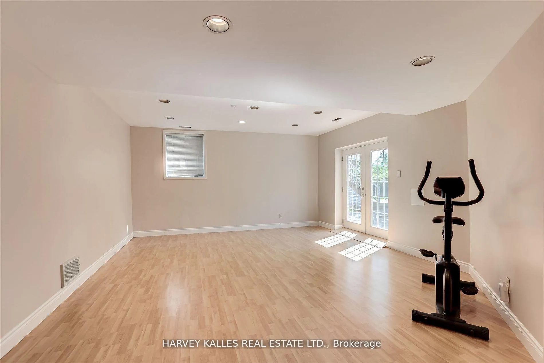 Photo 34 of 62 Prince Edward Boulevard, Markham, Thornlea — HOMEH