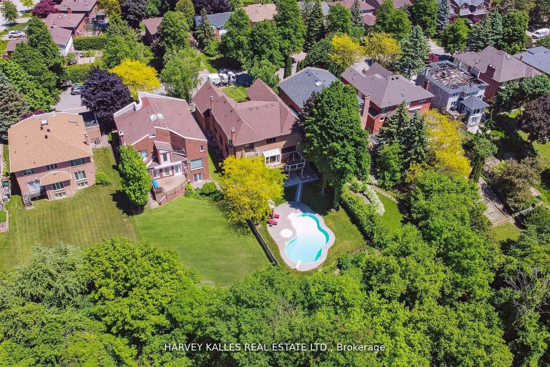 Photo 38 of 62 Prince Edward Boulevard, Markham, Thornlea — HOMEH