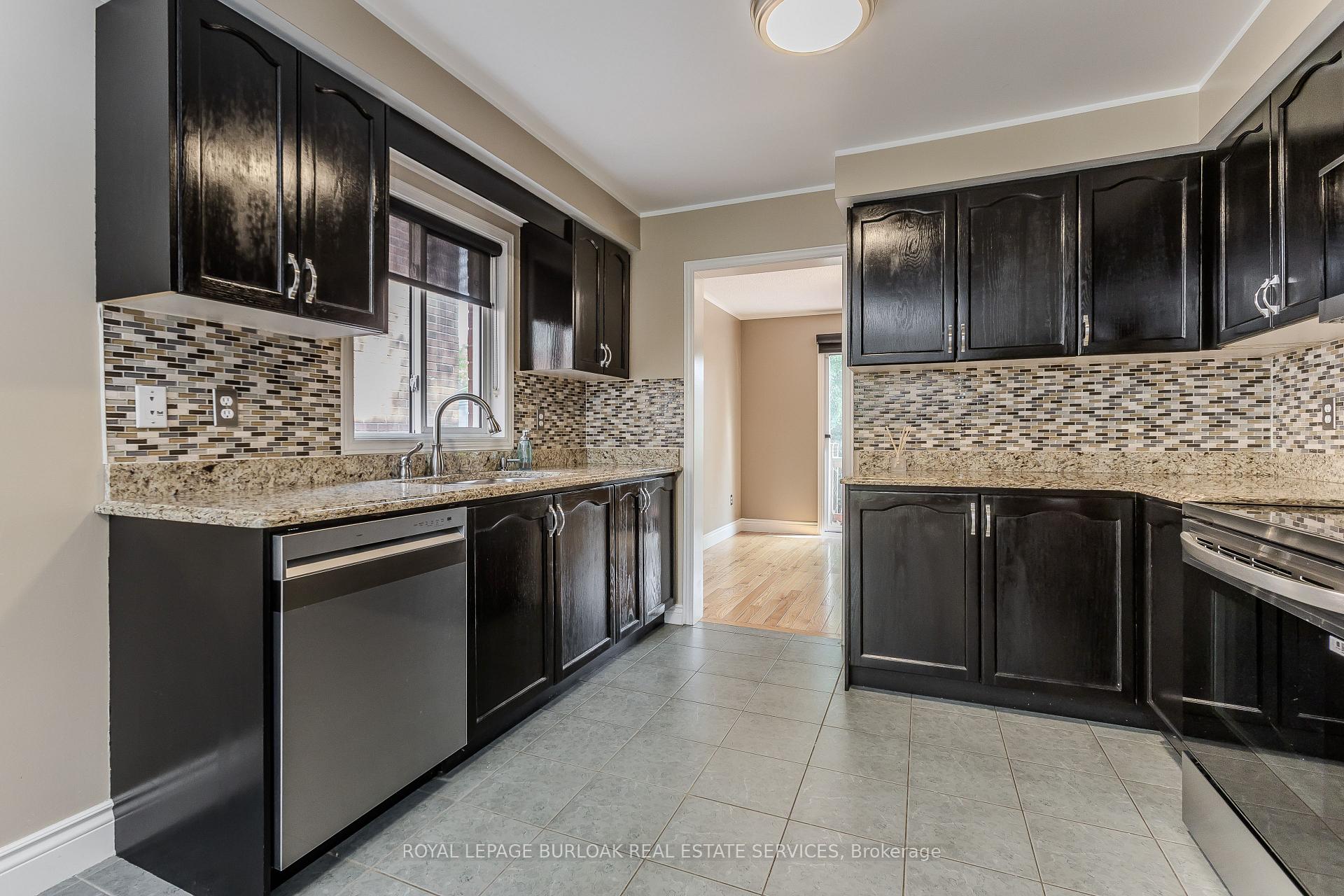Photo 27 of 561 Phoebe Crescent, Burlington, Appleby — HOMEH