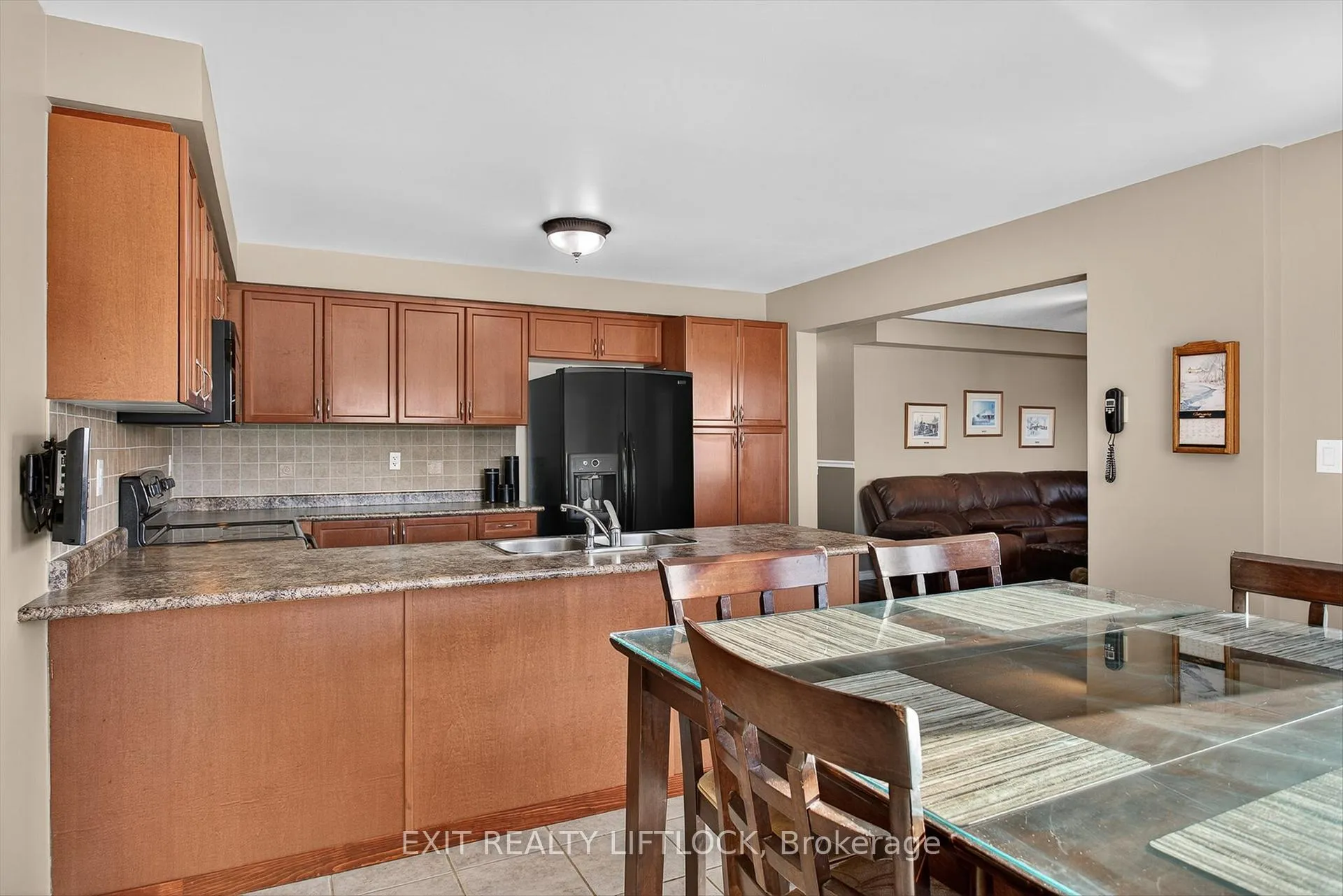 Photo 7 of 1403 Ireland Drive, Peterborough, Monaghan Ward 2 — HOMEH