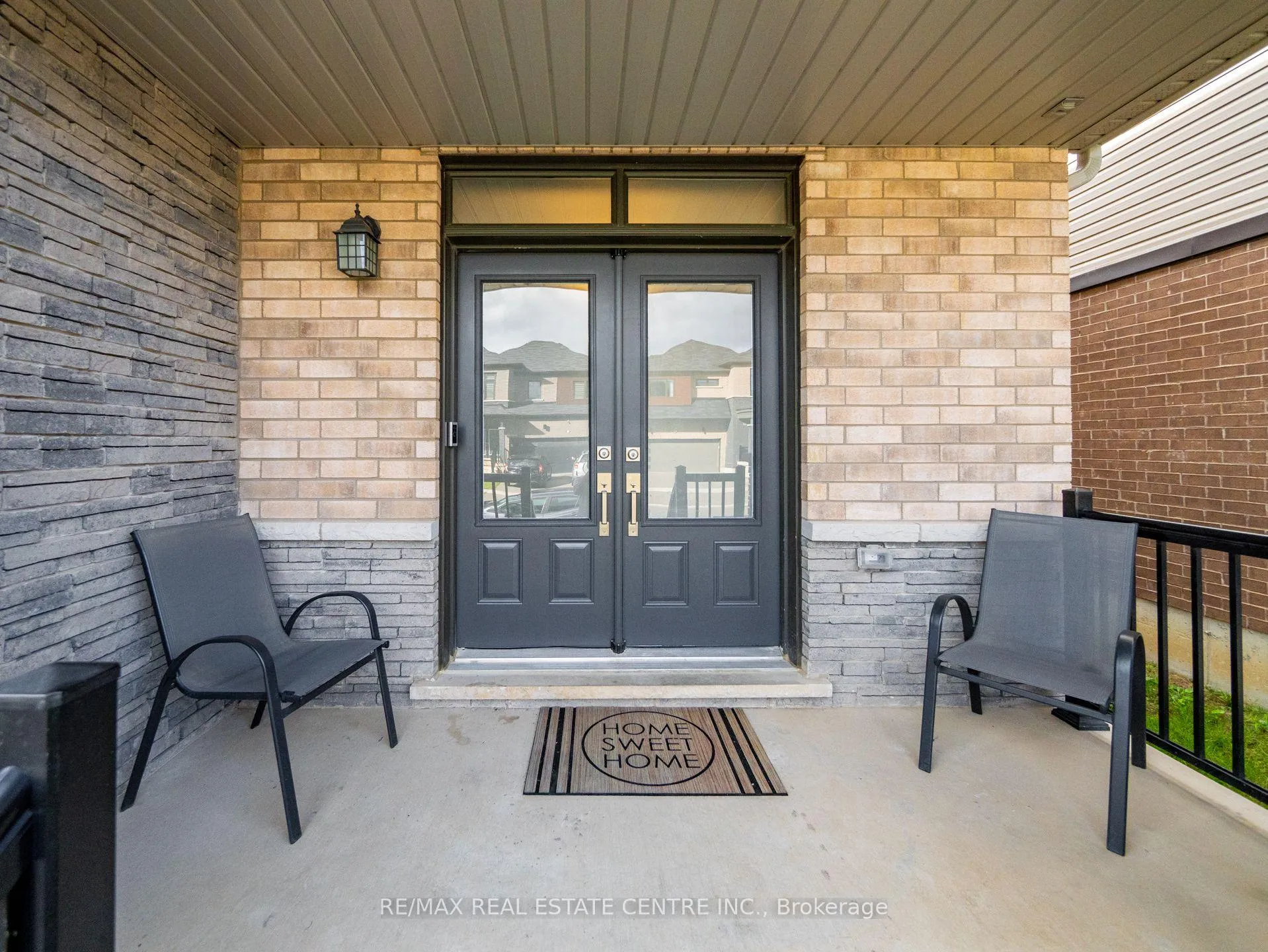 Photo 4 of 25 Malcolm Crescent, Haldimand — HOMEH