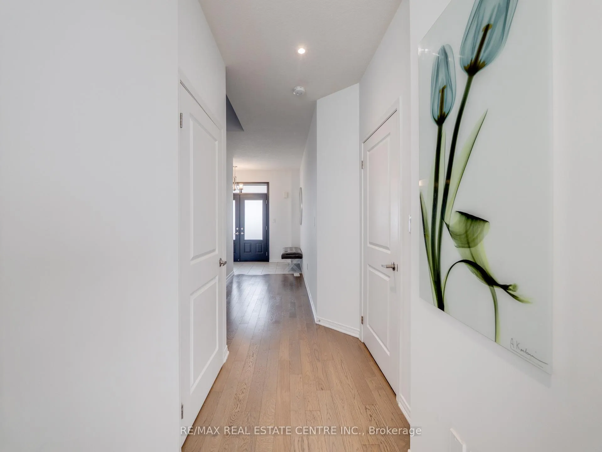 Photo 8 of 25 Malcolm Crescent, Haldimand — HOMEH