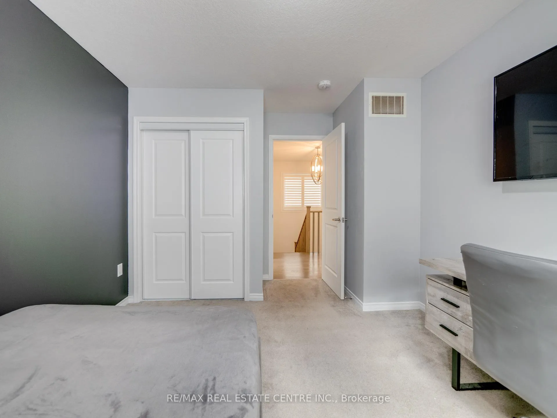 Photo 26 of 25 Malcolm Crescent, Haldimand — HOMEH