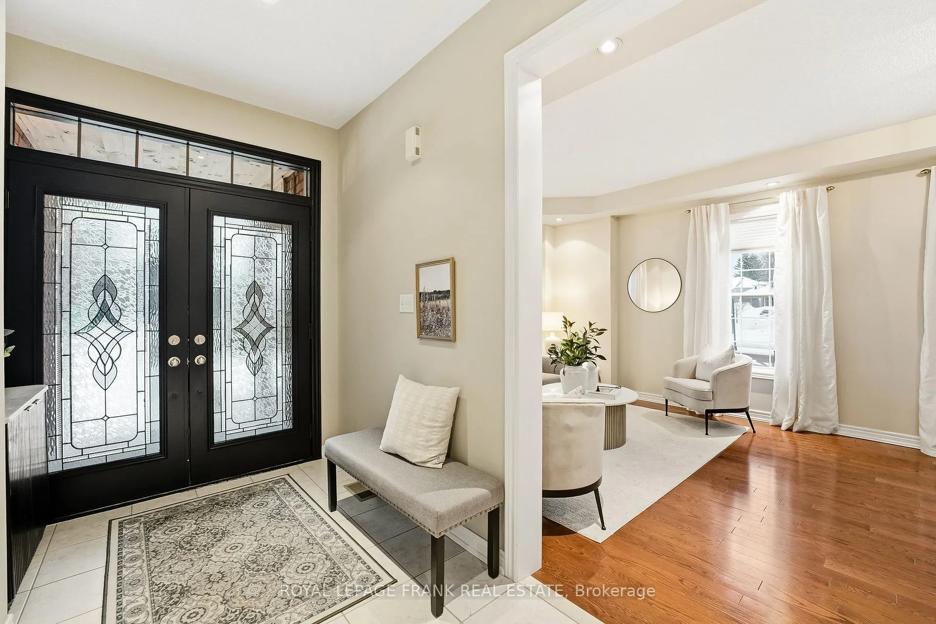 Photo 6 of 2 Braddock Court, Whitby, Brooklin — HOMEH