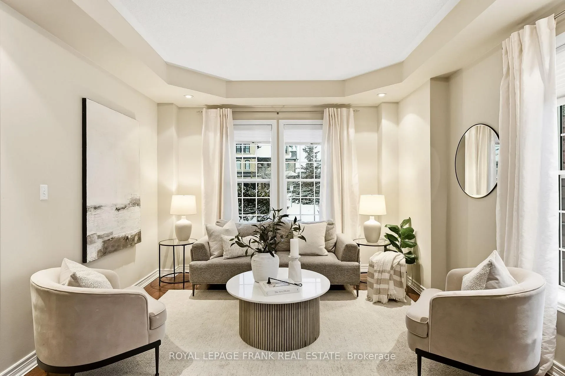 Photo 7 of 2 Braddock Court, Whitby, Brooklin — HOMEH