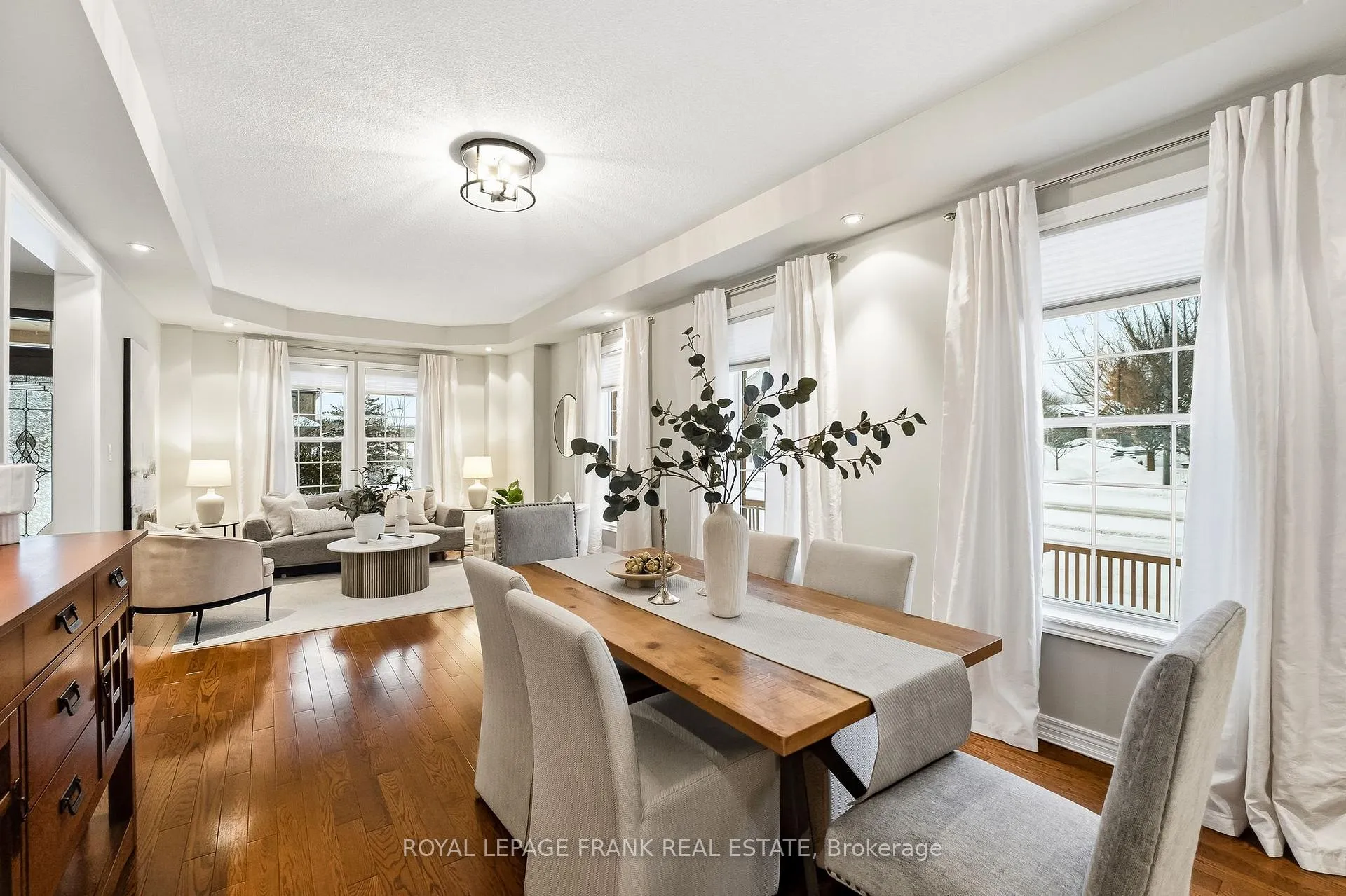 Photo 10 of 2 Braddock Court, Whitby, Brooklin — HOMEH