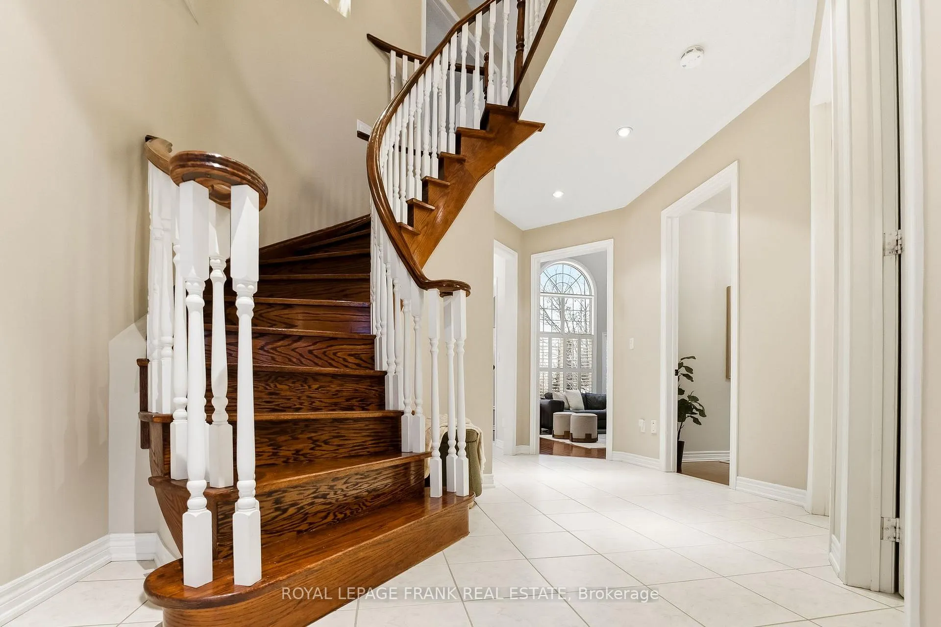 Photo 20 of 2 Braddock Court, Whitby, Brooklin — HOMEH