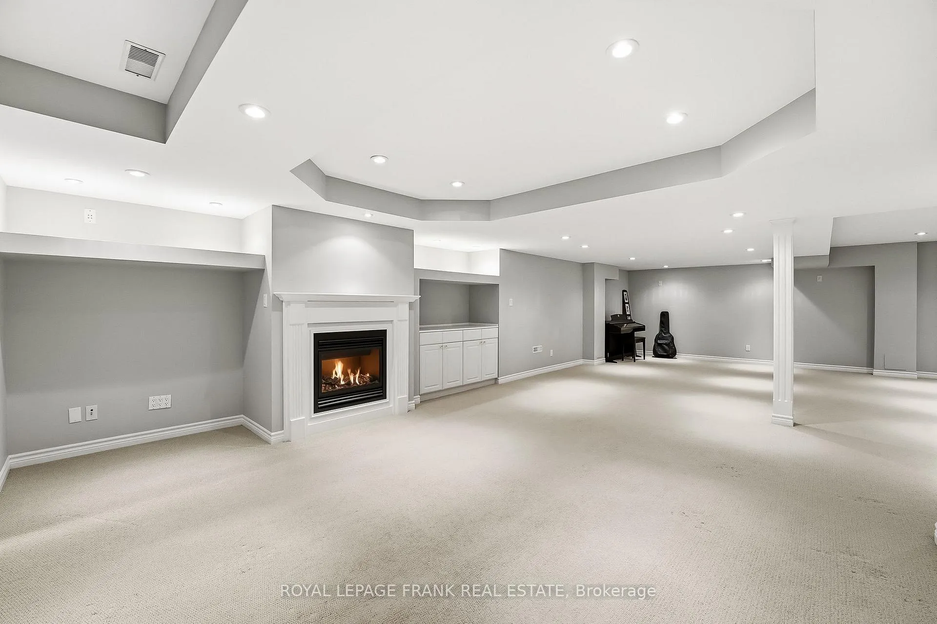 Photo 30 of 2 Braddock Court, Whitby, Brooklin — HOMEH