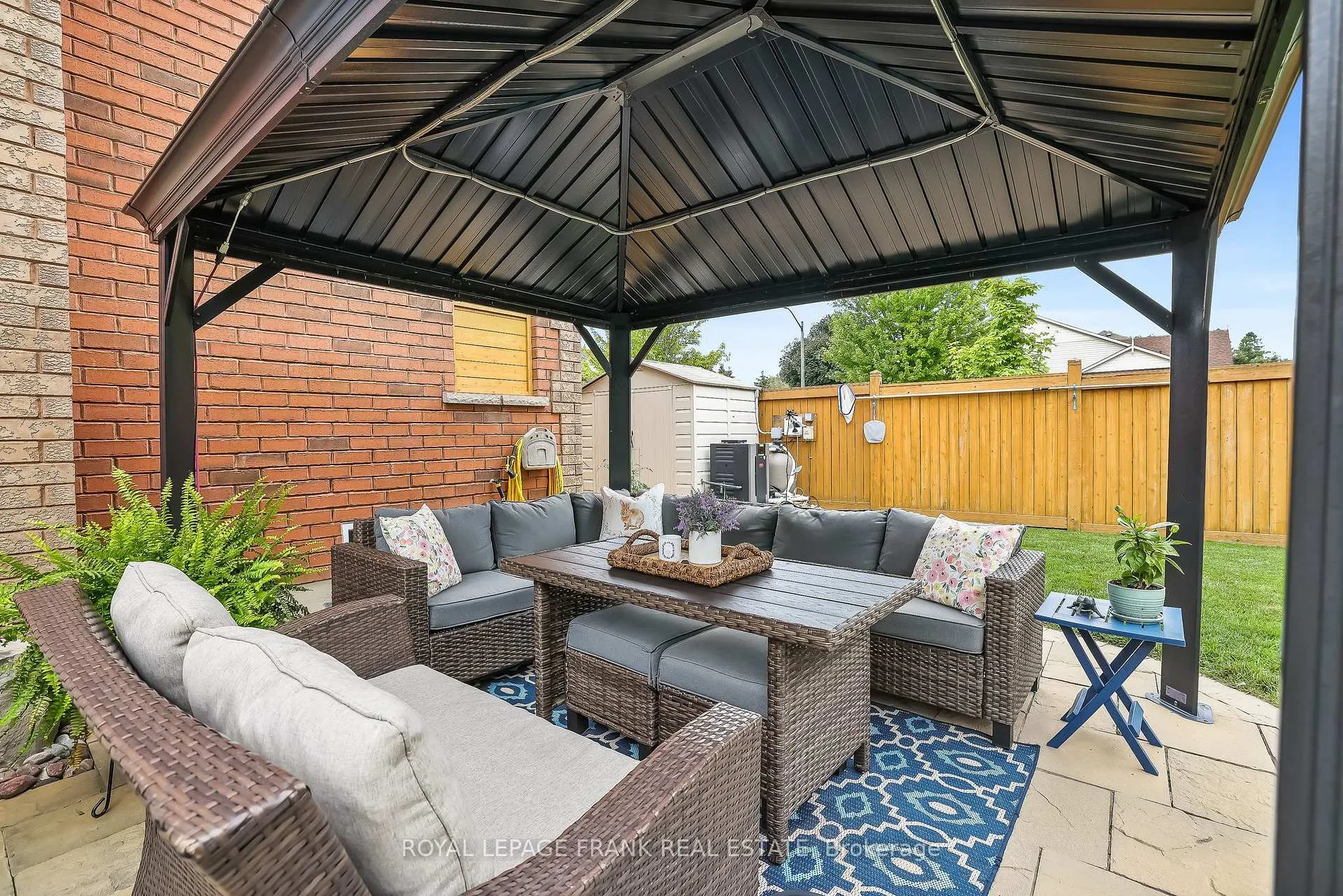 Photo 35 of 2 Braddock Court, Whitby, Brooklin — HOMEH