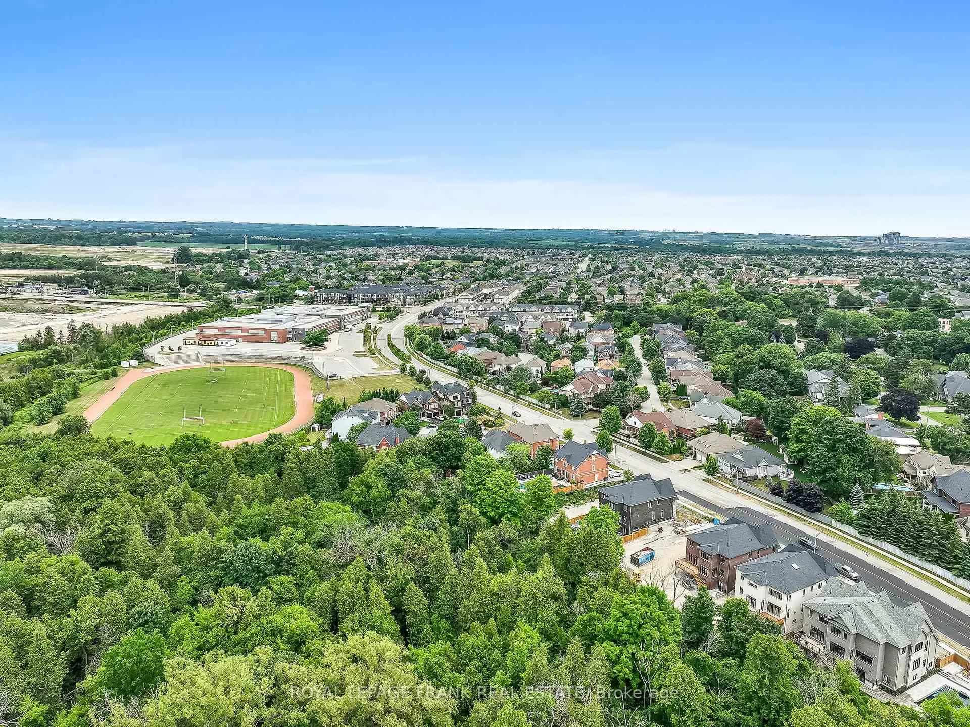 Photo 41 of 2 Braddock Court, Whitby, Brooklin — HOMEH