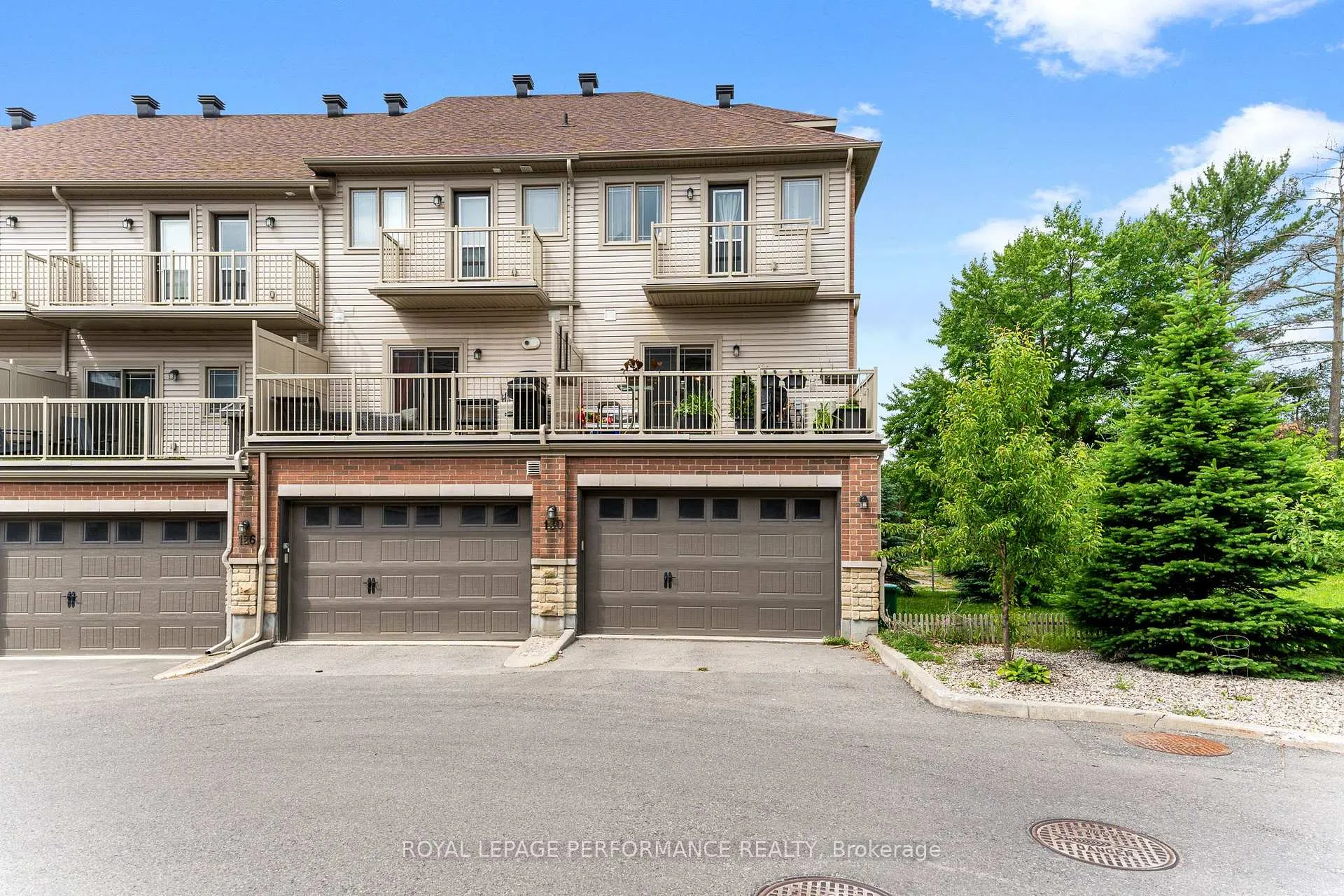 Photo 4 of 130 Matador Private, Ottawa, Carson Meadows — HOMEH