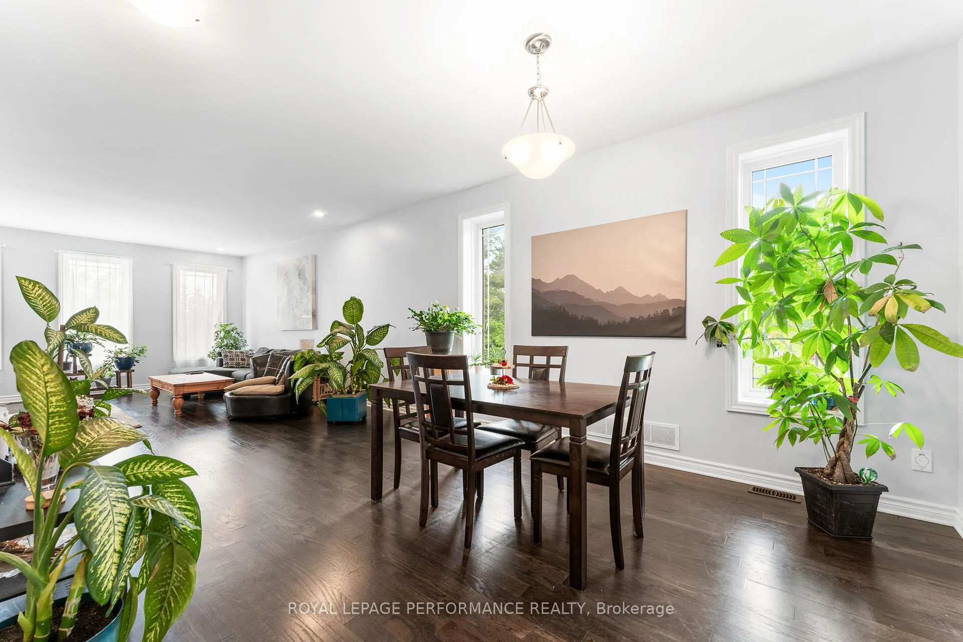 Photo 9 of 130 Matador Private, Ottawa, Carson Meadows — HOMEH