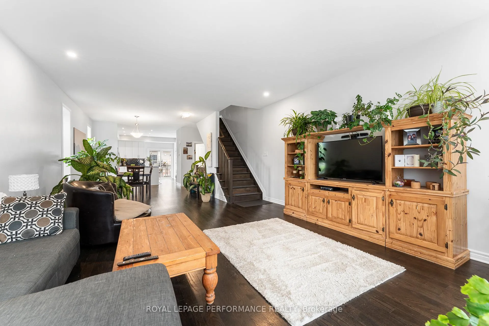 Photo 13 of 130 Matador Private, Ottawa, Carson Meadows — HOMEH