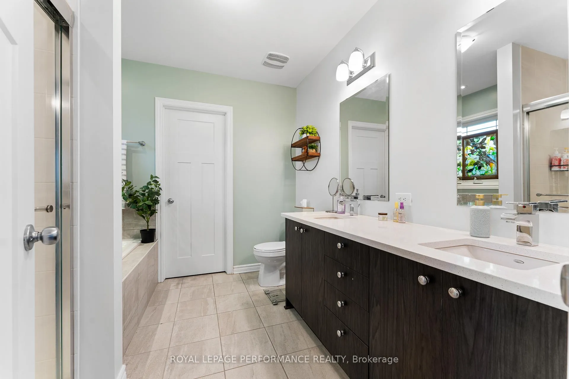 Photo 27 of 130 Matador Private, Ottawa, Carson Meadows — HOMEH