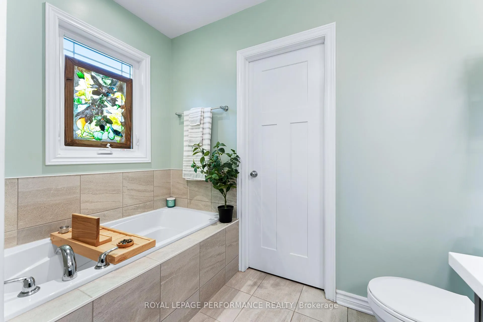 Photo 28 of 130 Matador Private, Ottawa, Carson Meadows — HOMEH