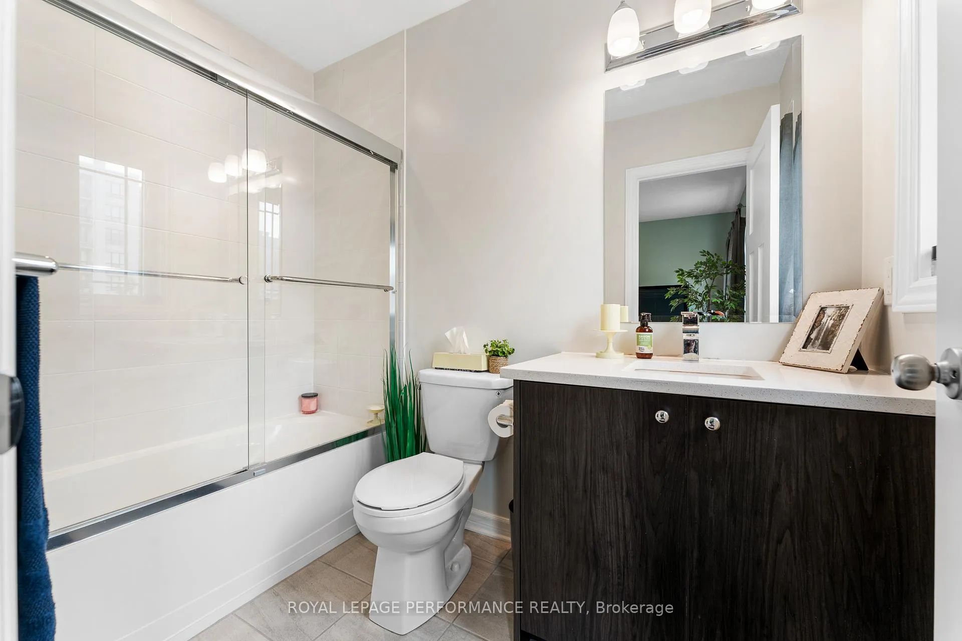 Photo 33 of 130 Matador Private, Ottawa, Carson Meadows — HOMEH