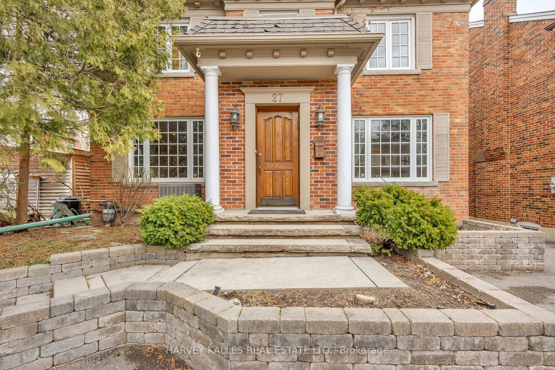 Photo 2 of 27 Peveril Hill S, Toronto, Humewood-Cedarvale — HOMEH