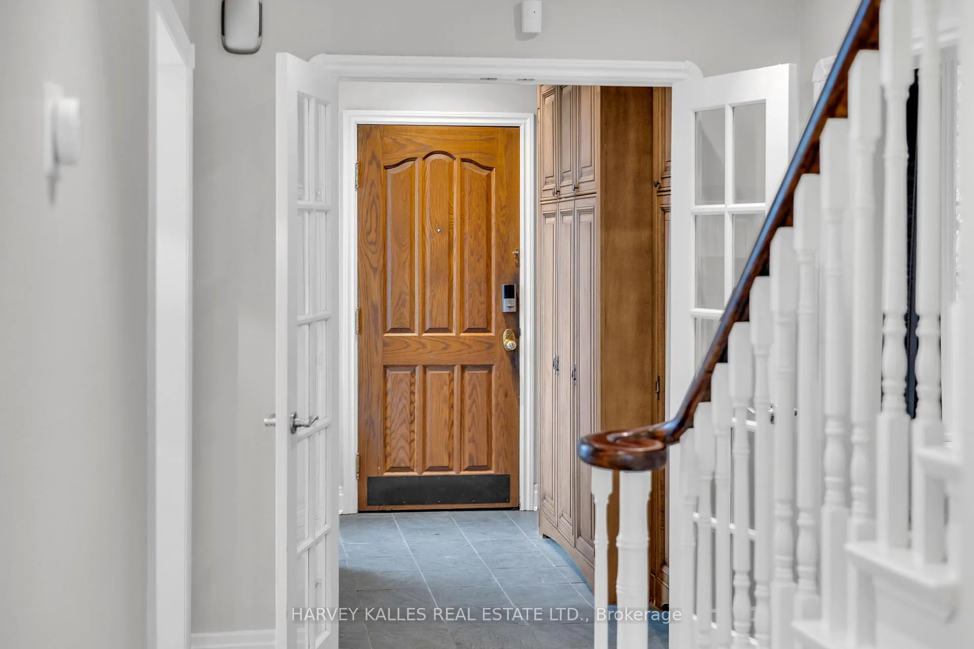 Photo 3 of 27 Peveril Hill S, Toronto, Humewood-Cedarvale — HOMEH