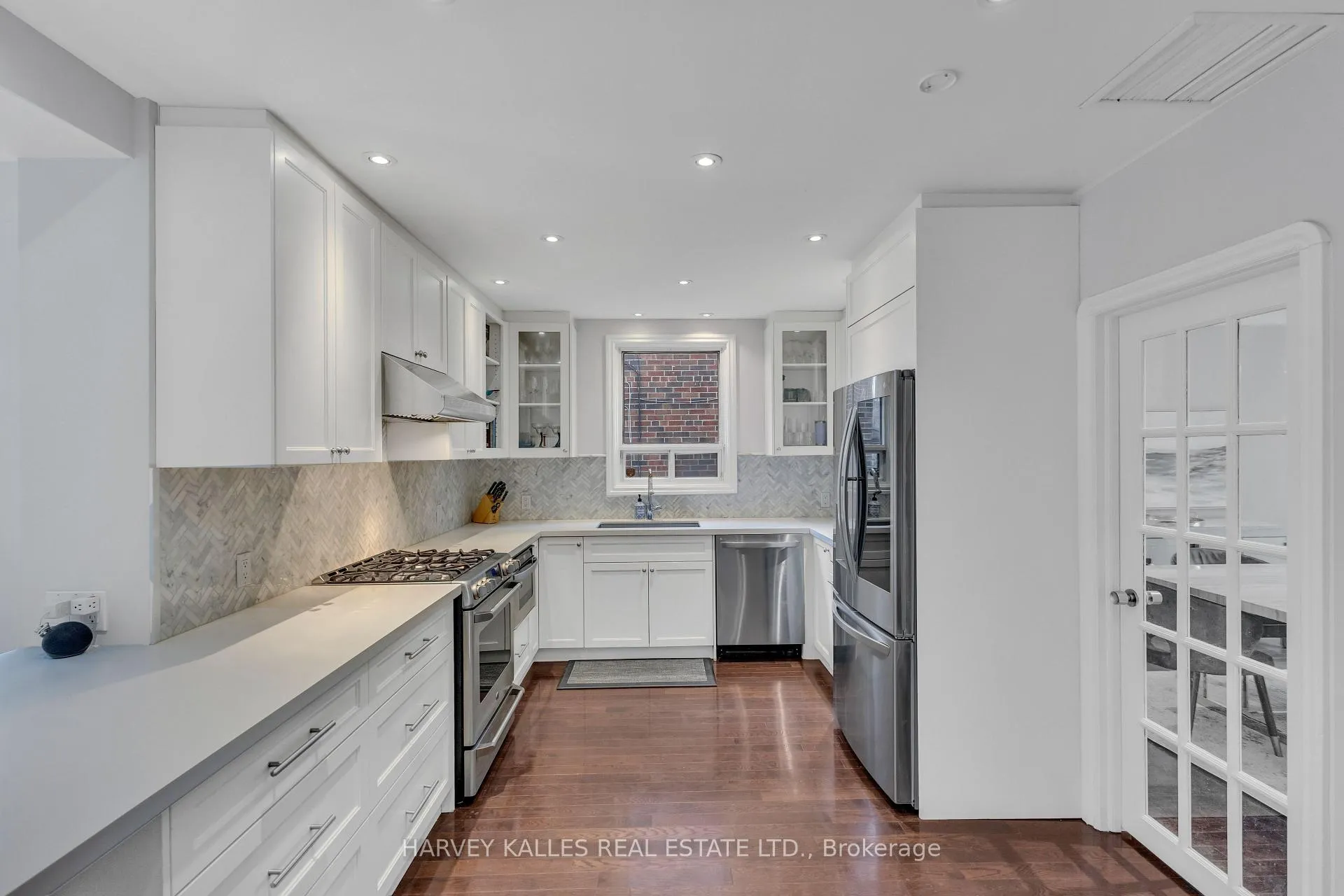 Photo 10 of 27 Peveril Hill S, Toronto, Humewood-Cedarvale — HOMEH