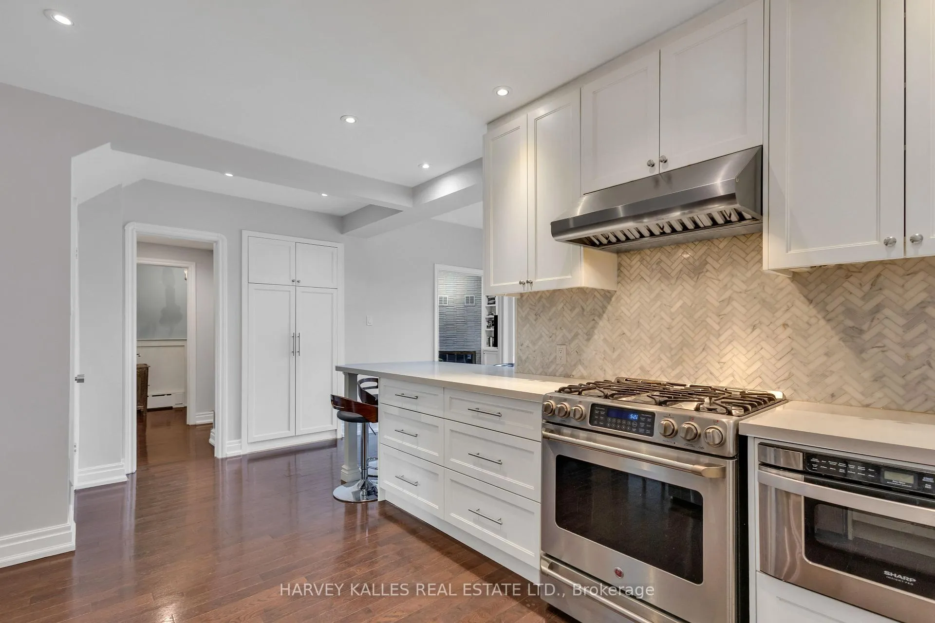 Photo 13 of 27 Peveril Hill S, Toronto, Humewood-Cedarvale — HOMEH