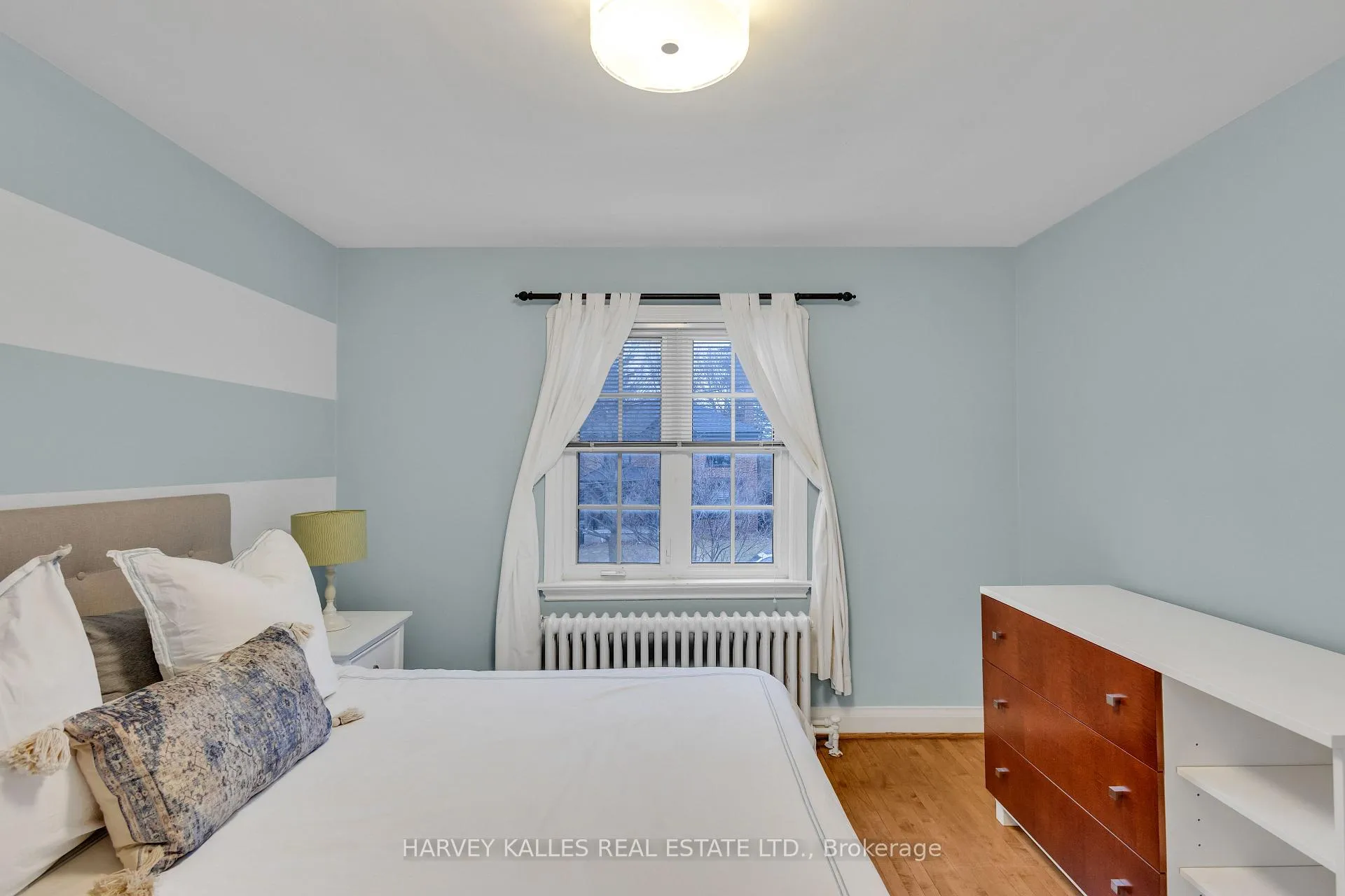 Photo 32 of 27 Peveril Hill S, Toronto, Humewood-Cedarvale — HOMEH