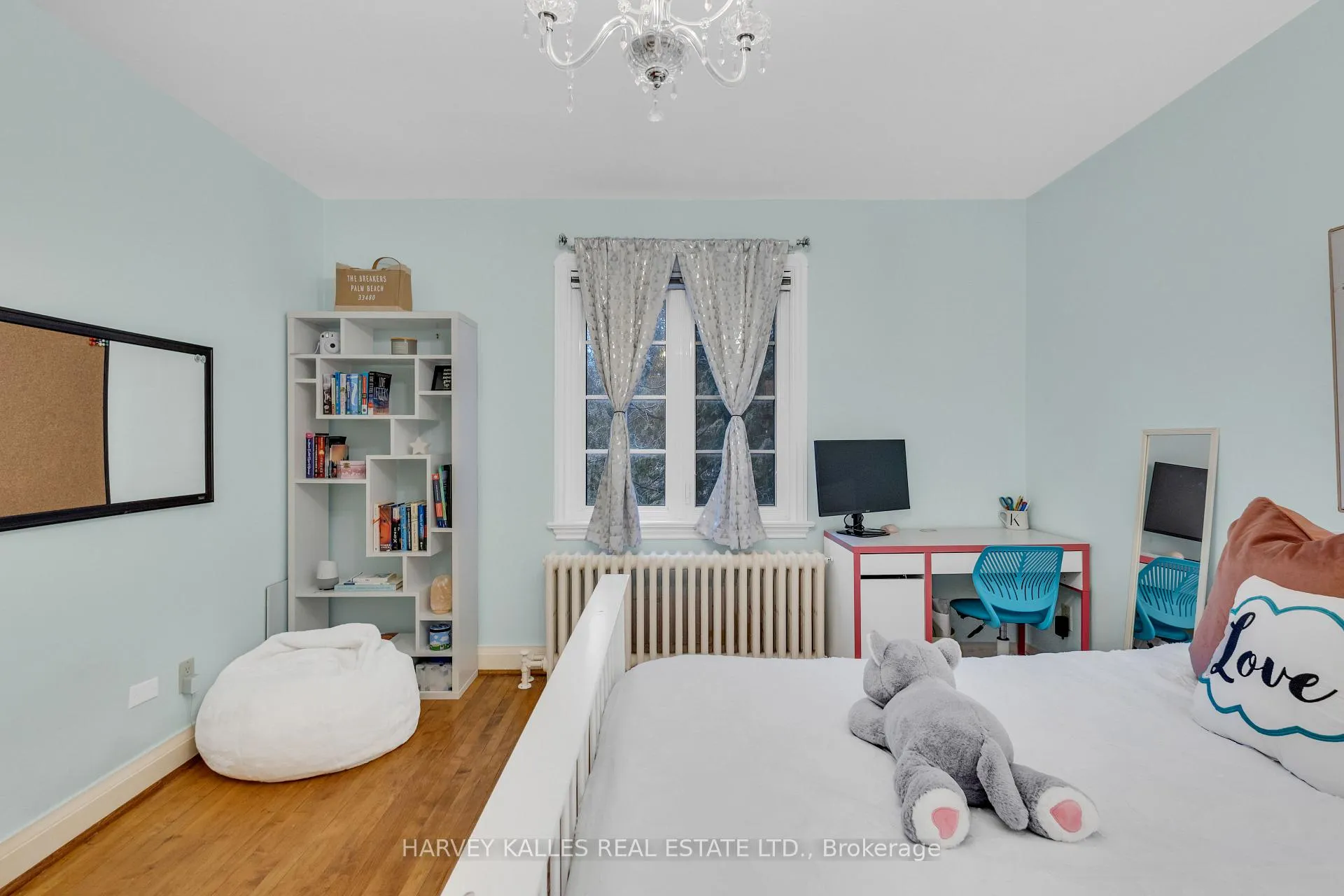 Photo 34 of 27 Peveril Hill S, Toronto, Humewood-Cedarvale — HOMEH