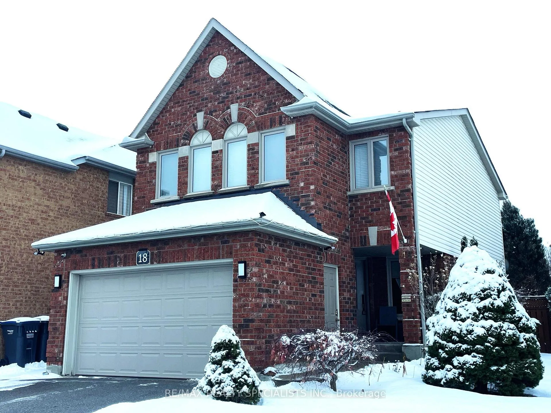 Photo 1 of 18 Willow Park Drive, Brampton, Sandringham-Wellington — HOMEH