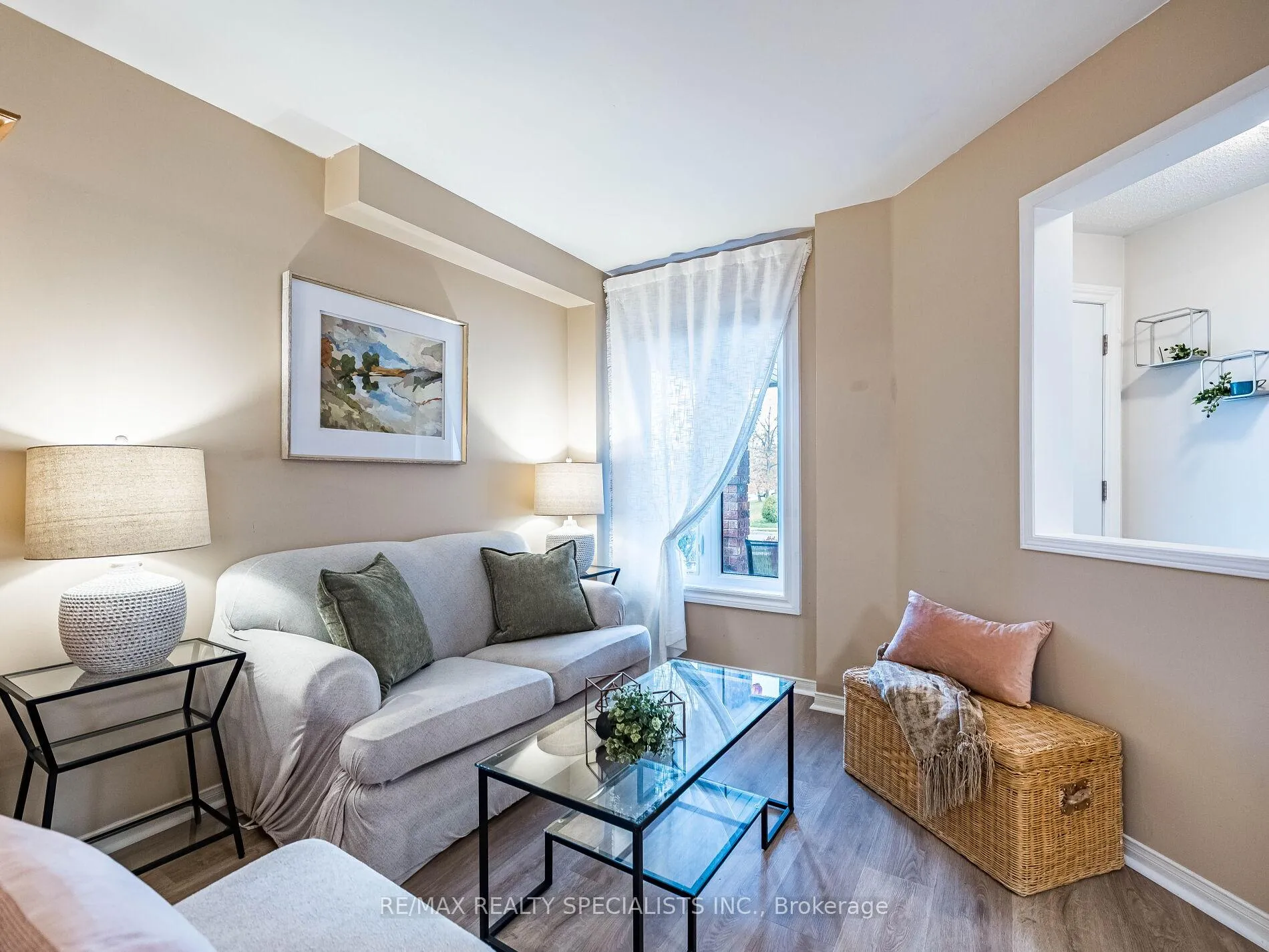 Photo 8 of 18 Willow Park Drive, Brampton, Sandringham-Wellington — HOMEH