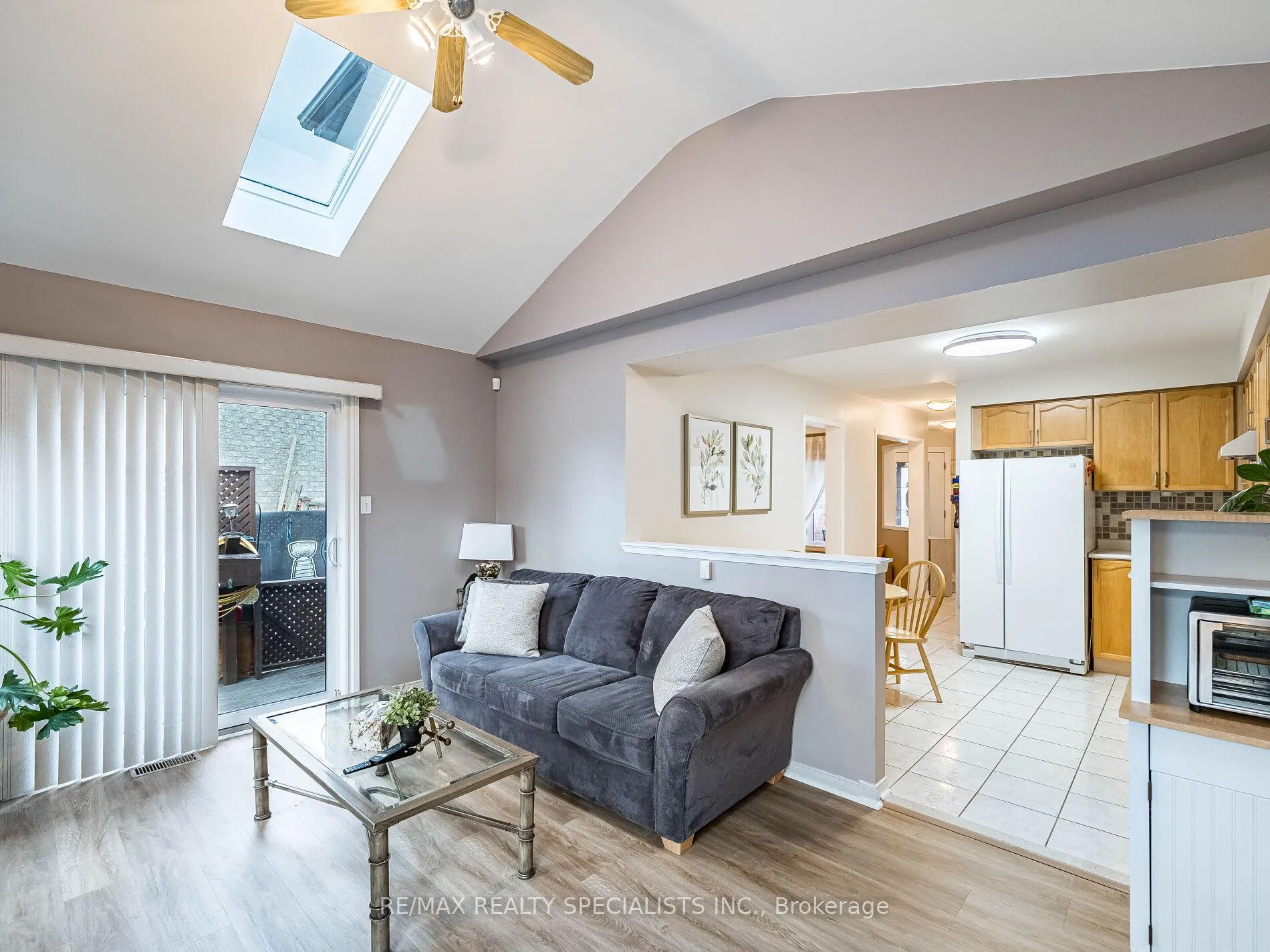 Photo 17 of 18 Willow Park Drive, Brampton, Sandringham-Wellington — HOMEH