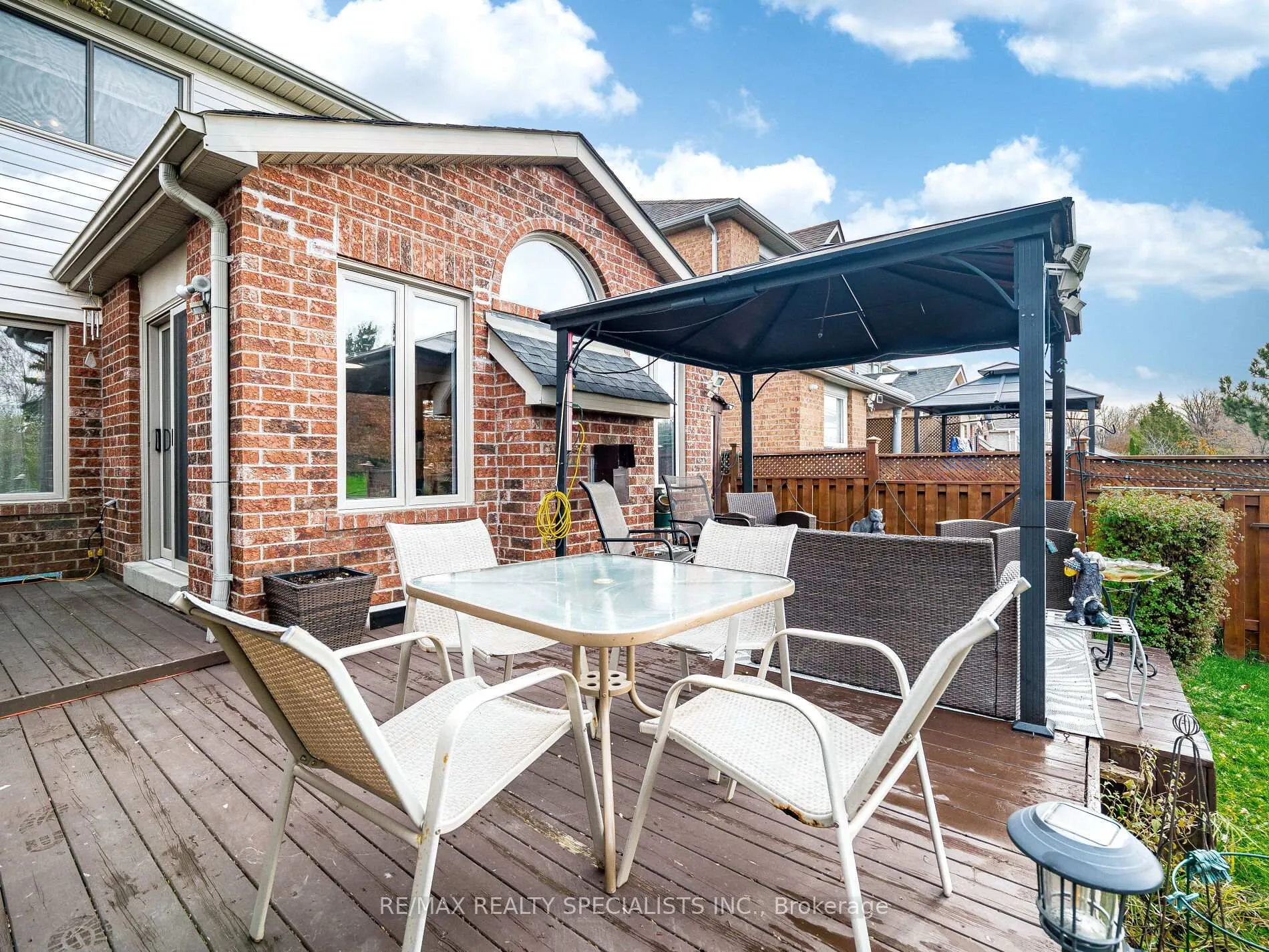Photo 33 of 18 Willow Park Drive, Brampton, Sandringham-Wellington — HOMEH