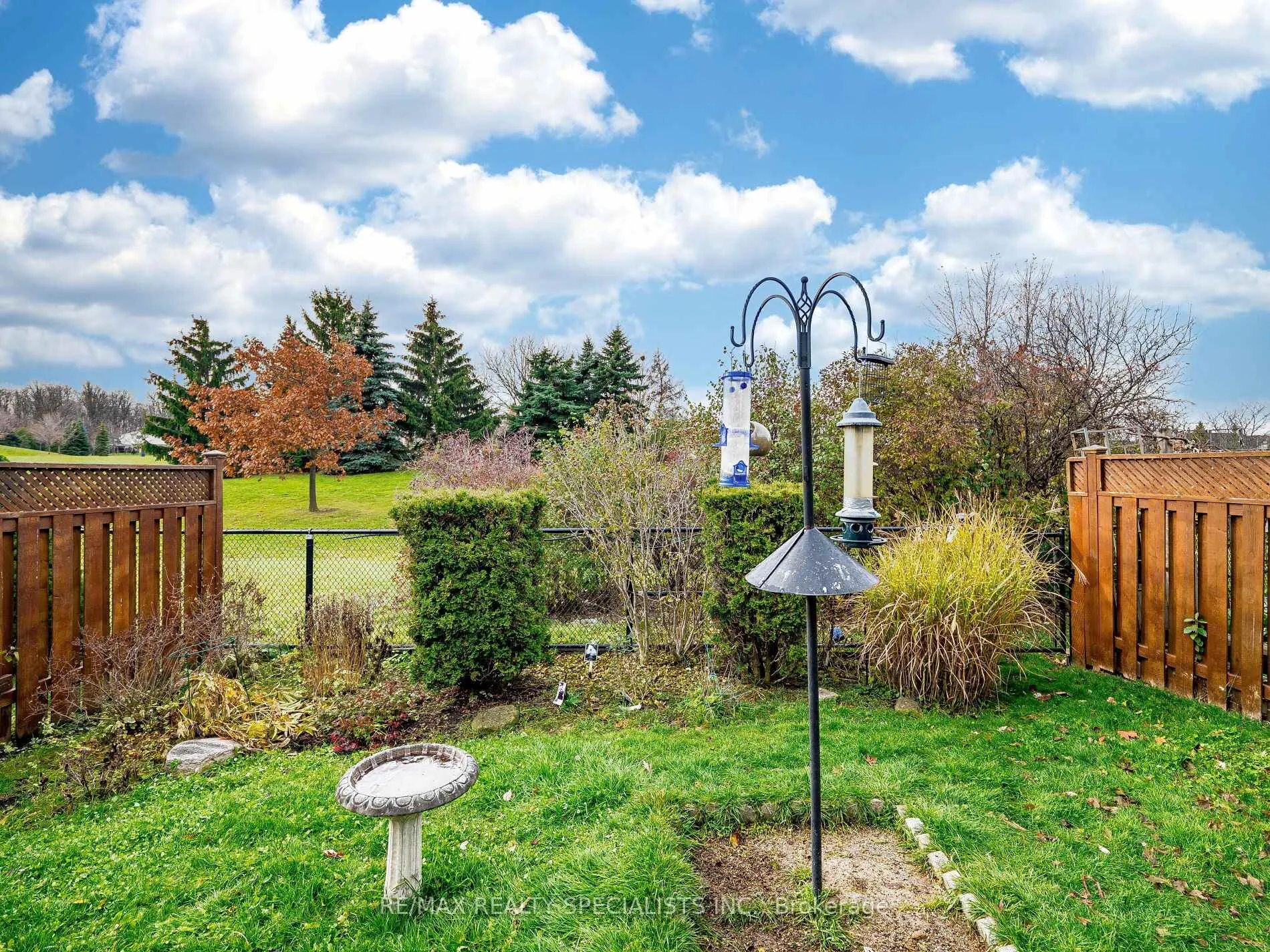 Photo 36 of 18 Willow Park Drive, Brampton, Sandringham-Wellington — HOMEH