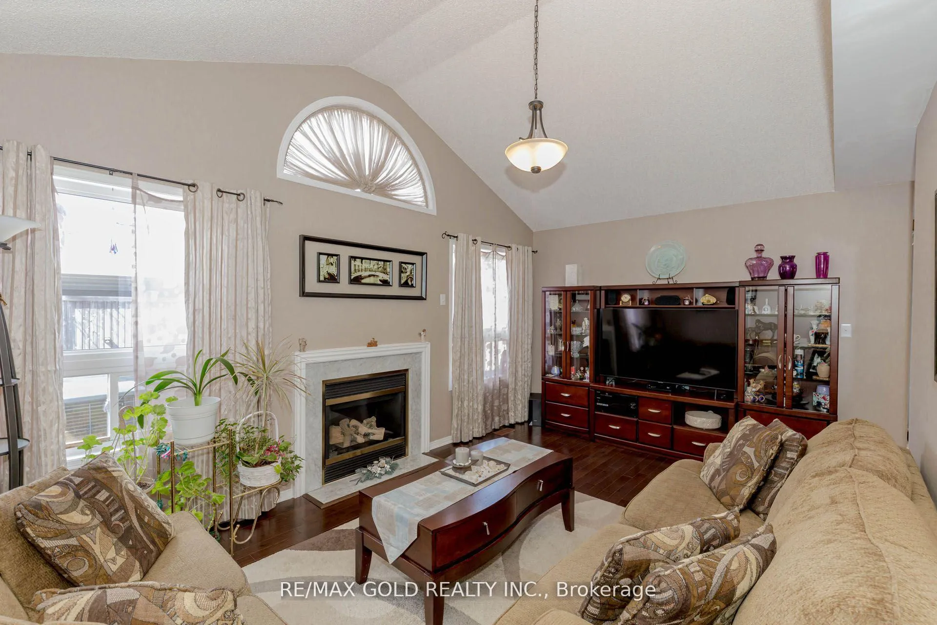 Photo 14 of 24 Sweet Clover Crescent, Brampton, Sandringham-Wellington — HOMEH
