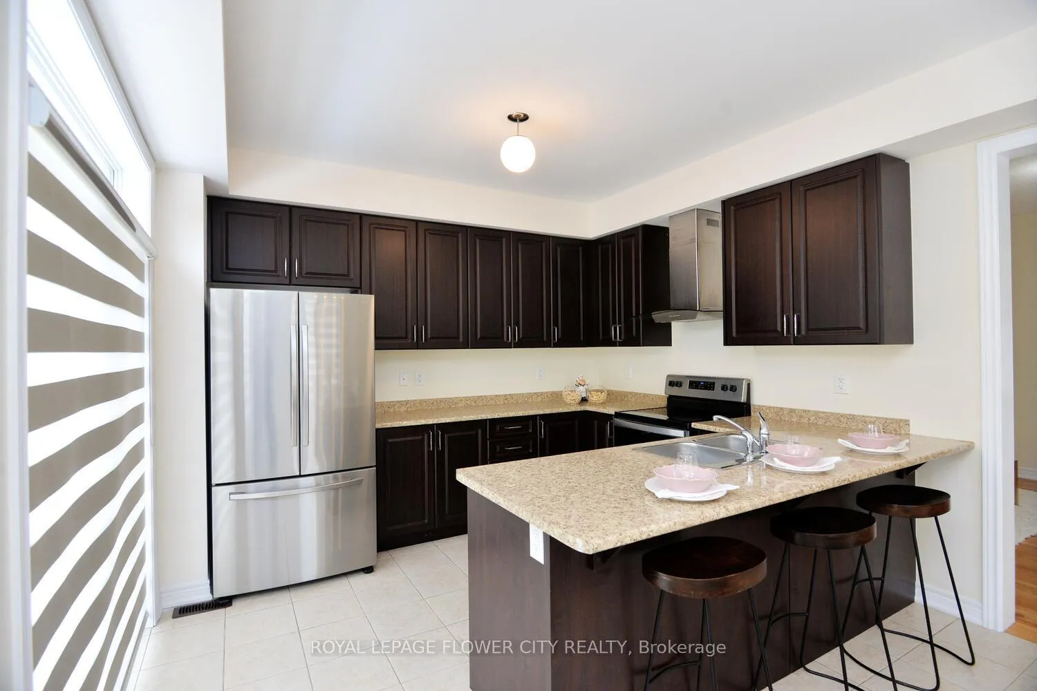 Photo 12 of 20 Brent Stephens Way, Brampton, Northwest Brampton — HOMEH
