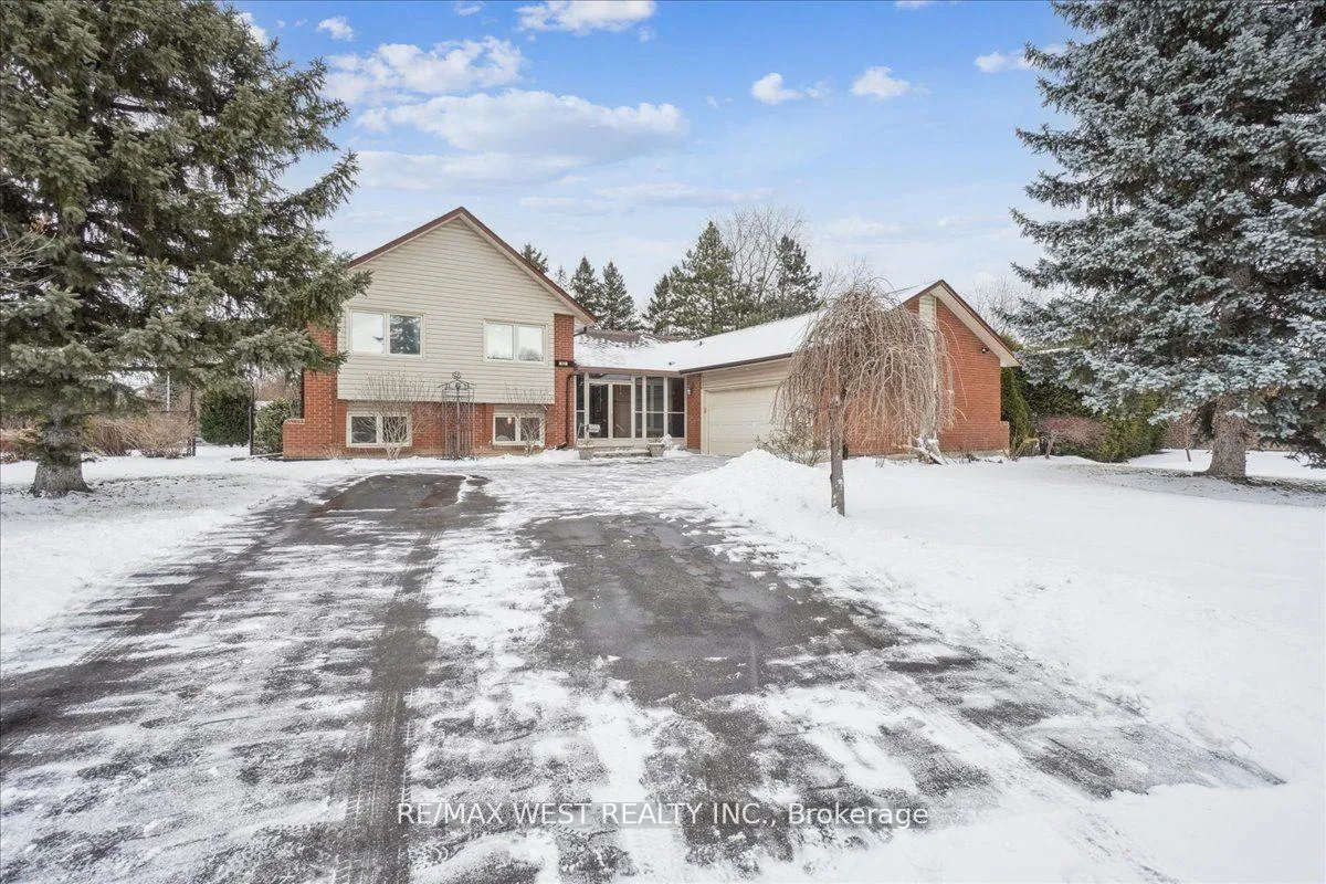 Photo 1 of 40 Boreham Circle, Brampton, Snelgrove — HOMEH