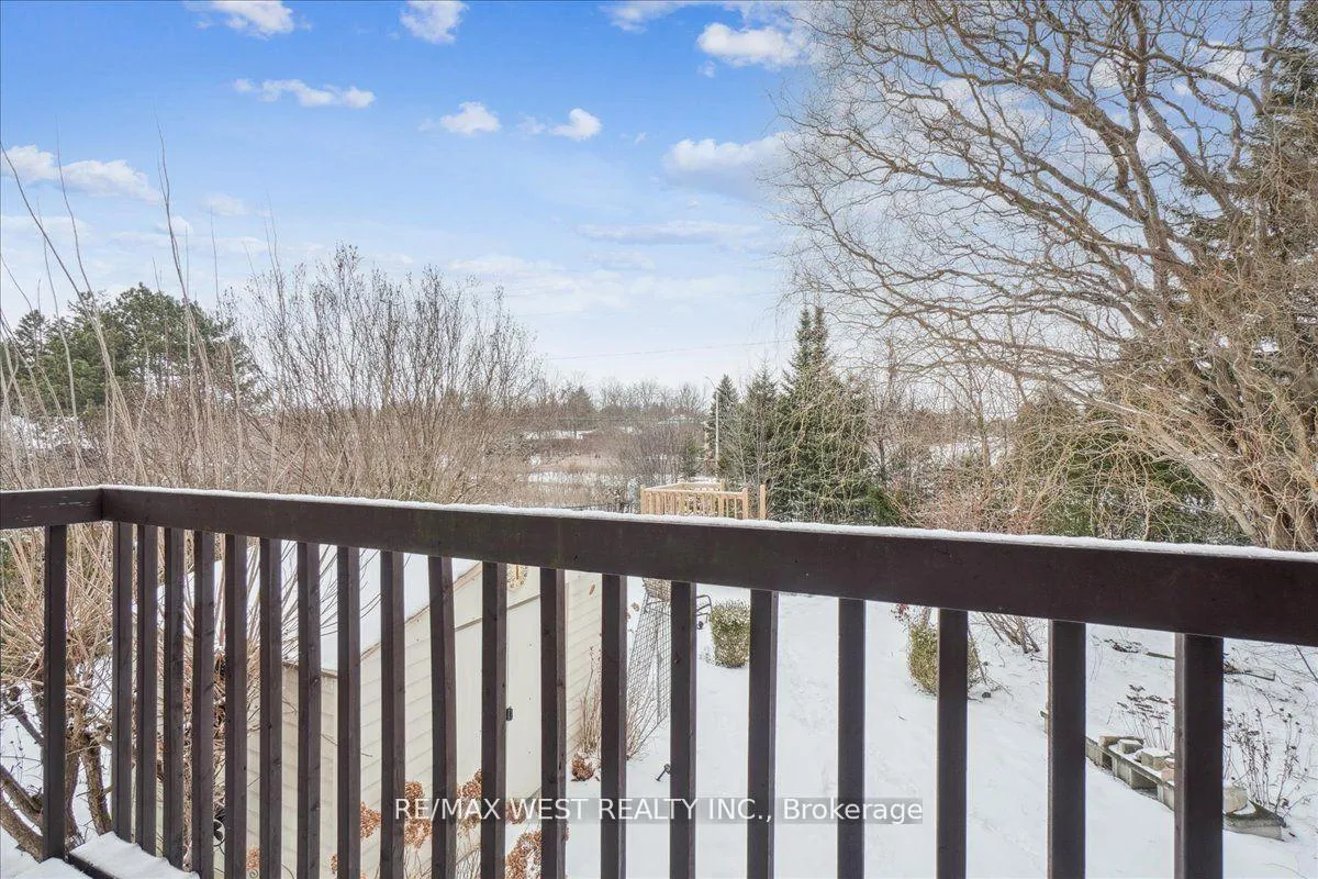 Photo 8 of 40 Boreham Circle, Brampton, Snelgrove — HOMEH