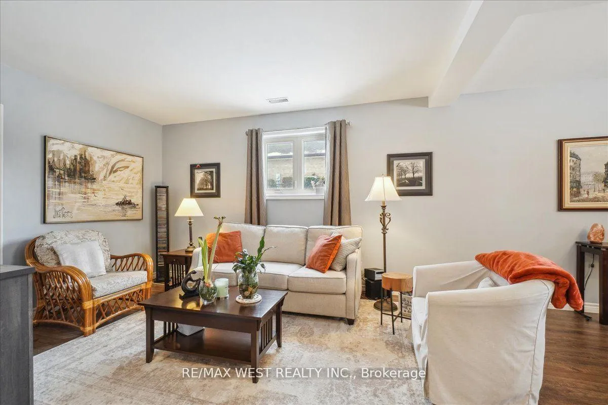 Photo 11 of 40 Boreham Circle, Brampton, Snelgrove — HOMEH