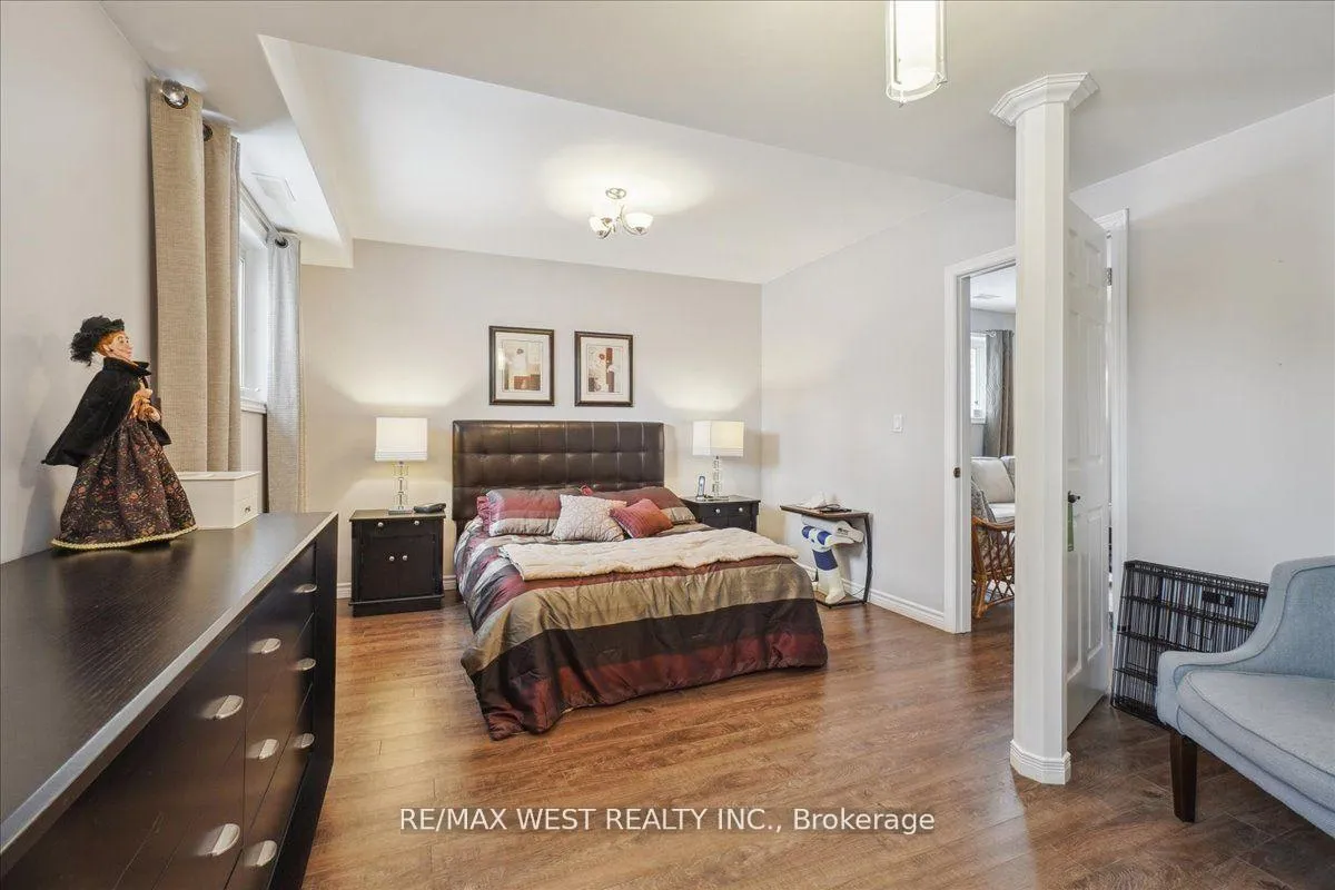 Photo 12 of 40 Boreham Circle, Brampton, Snelgrove — HOMEH