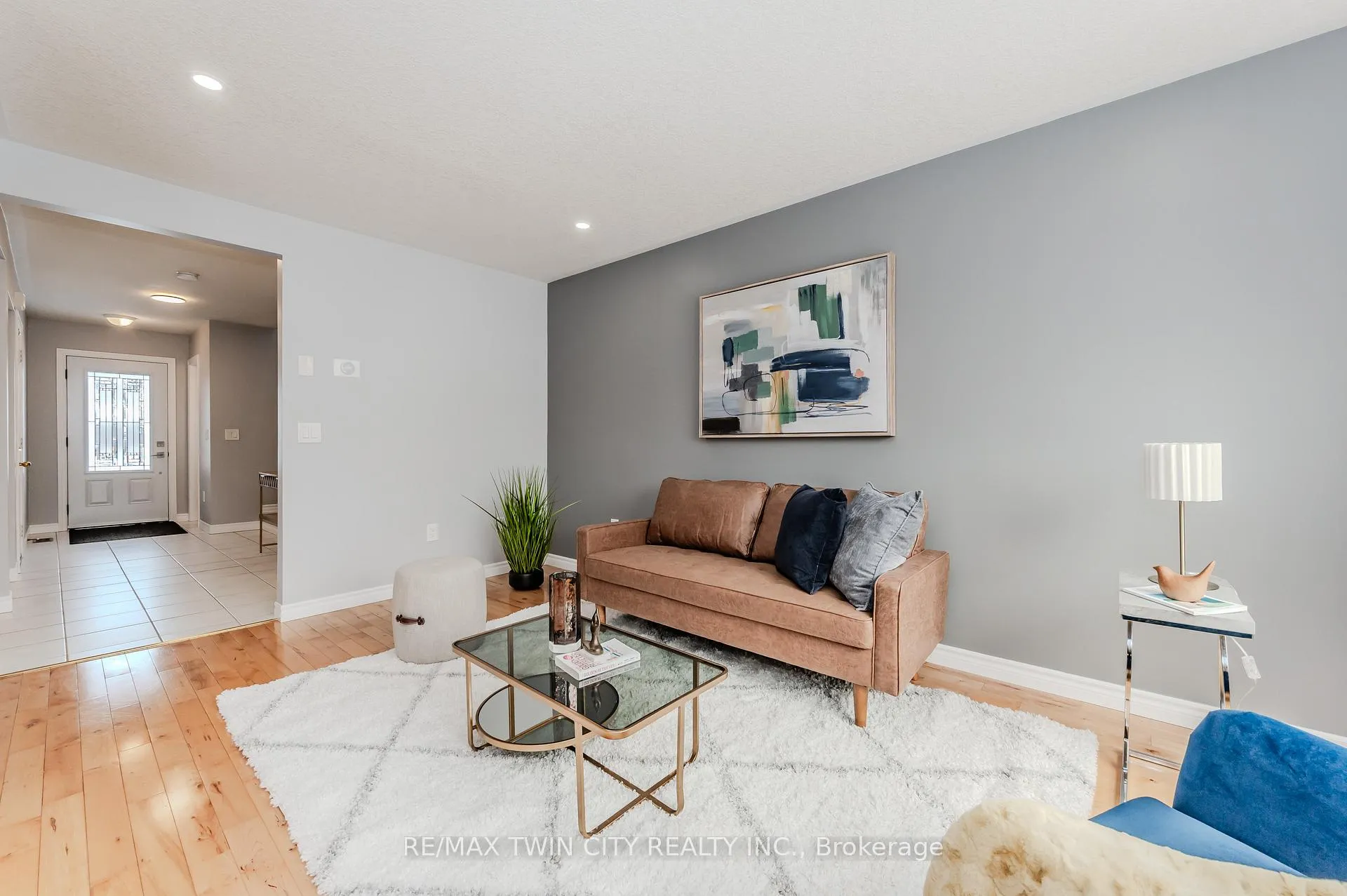Photo 12 of 471 Citadel Court, Waterloo — HOMEH