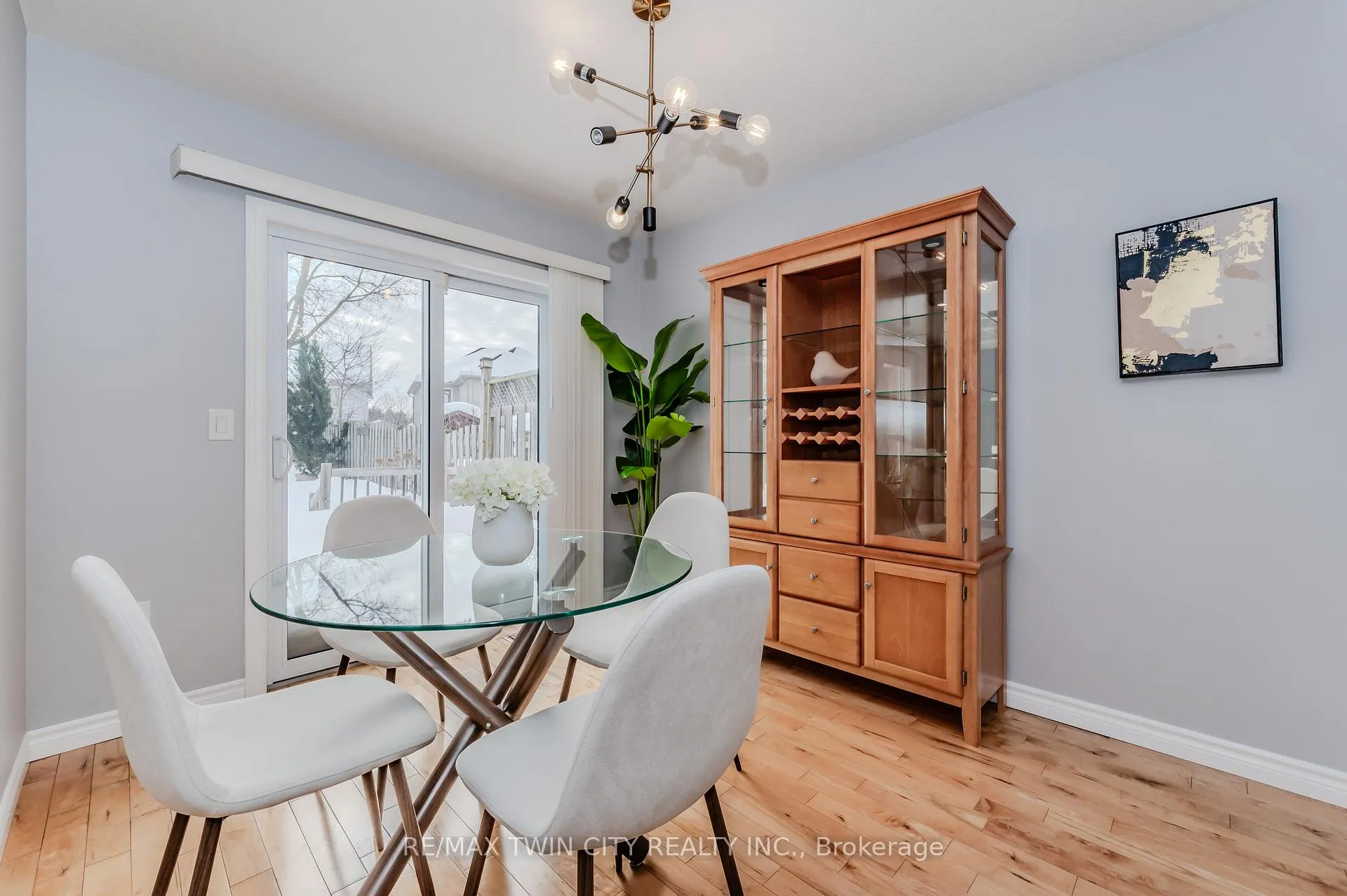 Photo 14 of 471 Citadel Court, Waterloo — HOMEH
