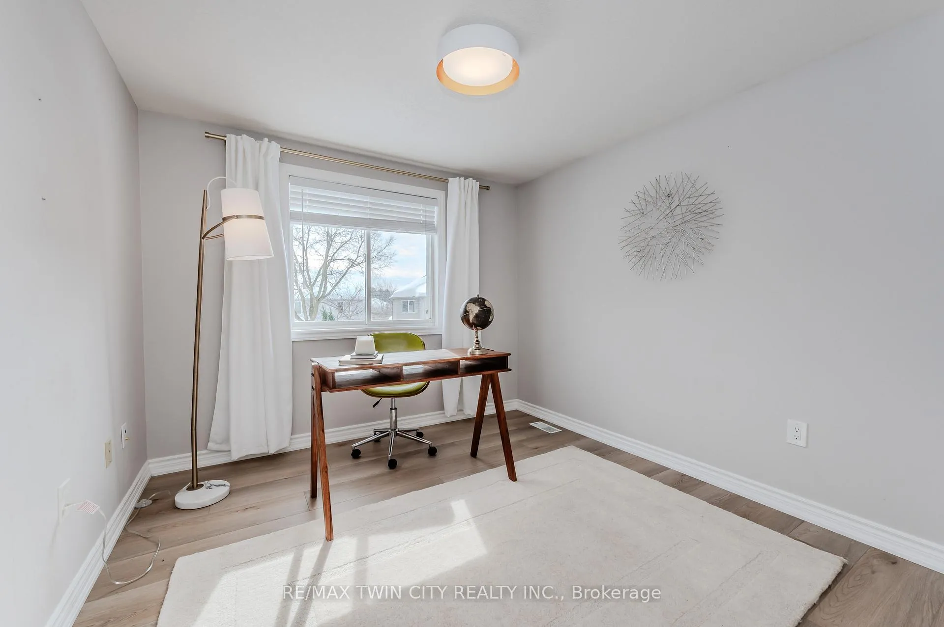 Photo 22 of 471 Citadel Court, Waterloo — HOMEH