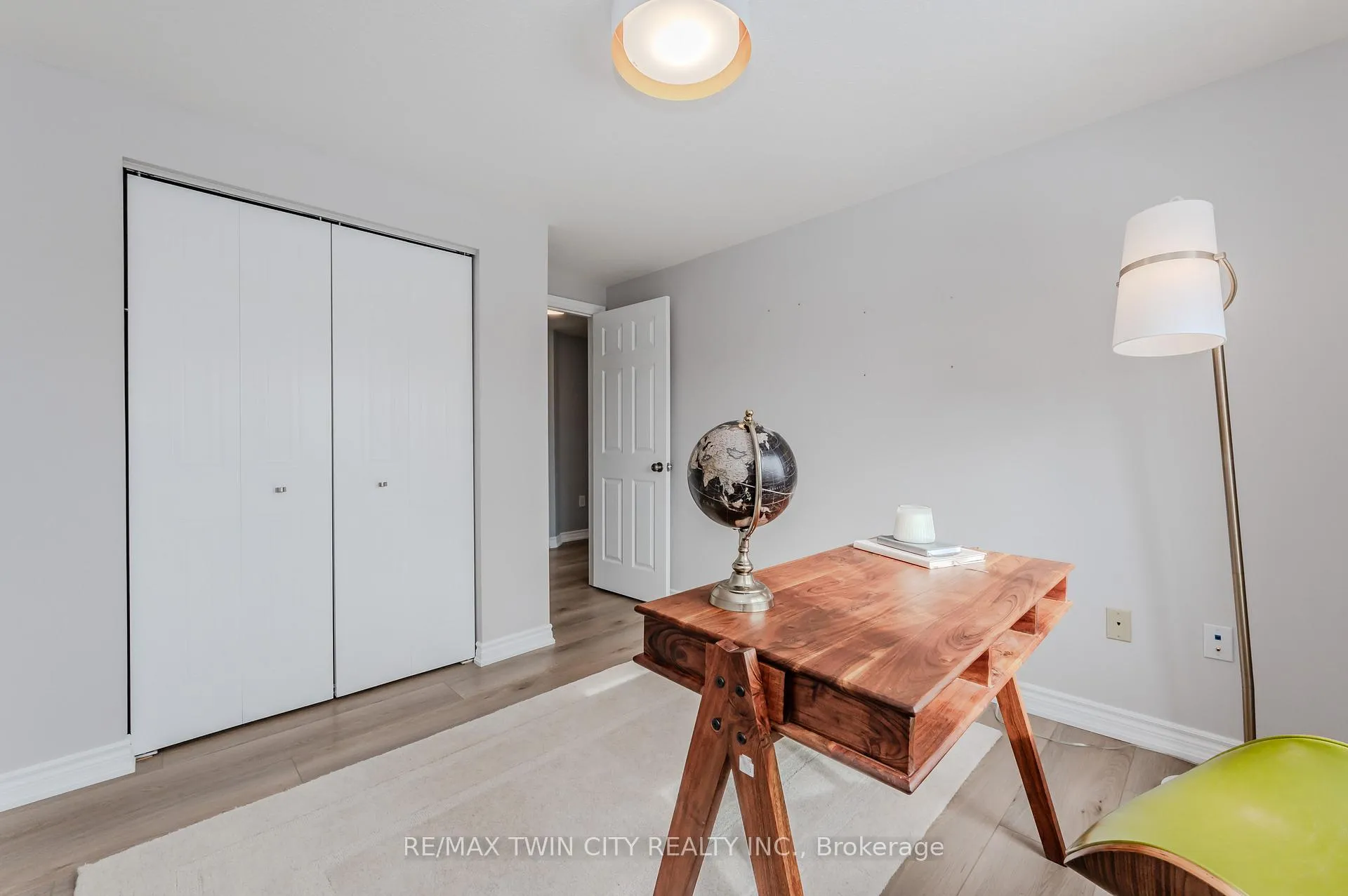 Photo 23 of 471 Citadel Court, Waterloo — HOMEH